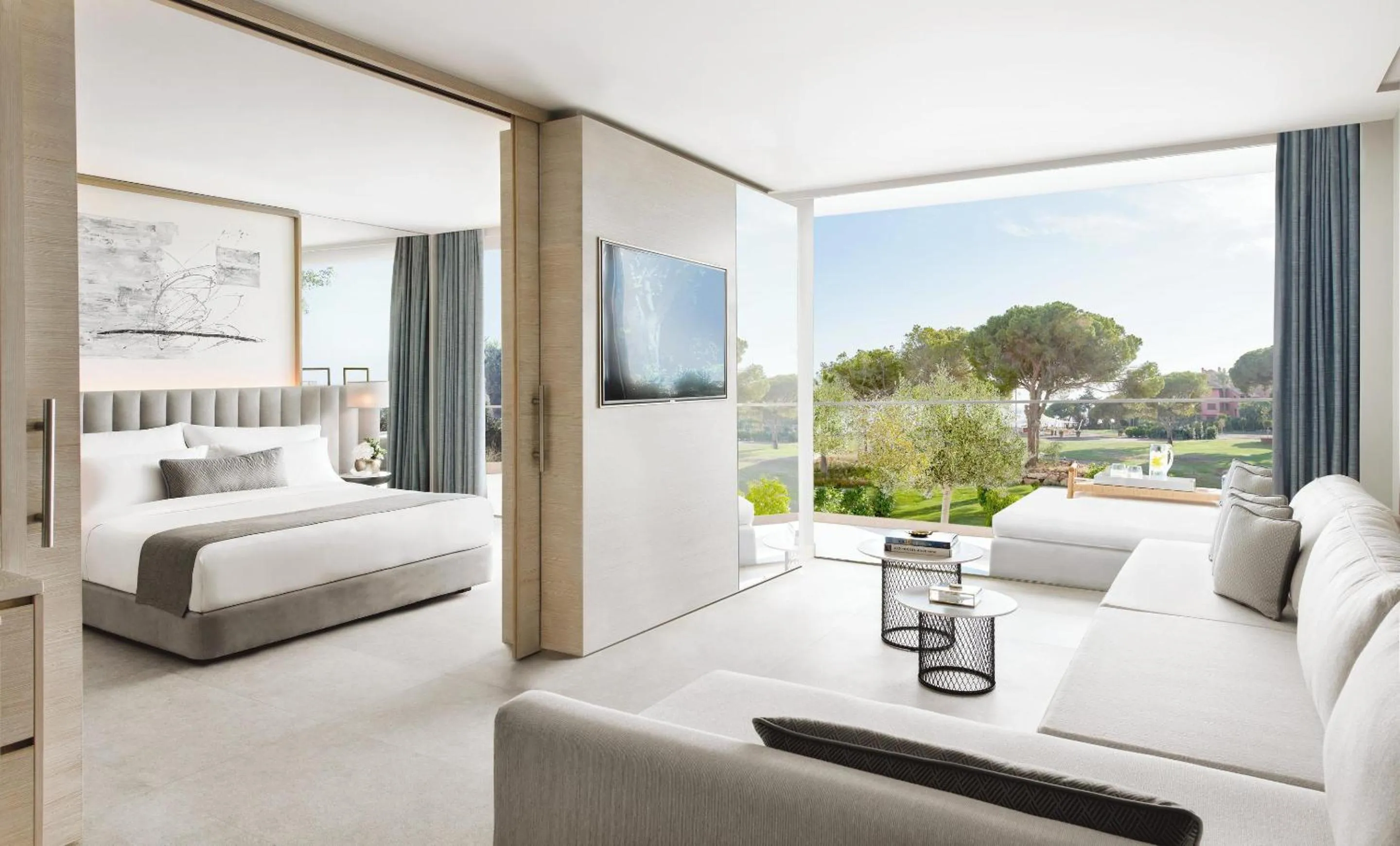 Photo of the whole room, Bed in Ikos Andalusia