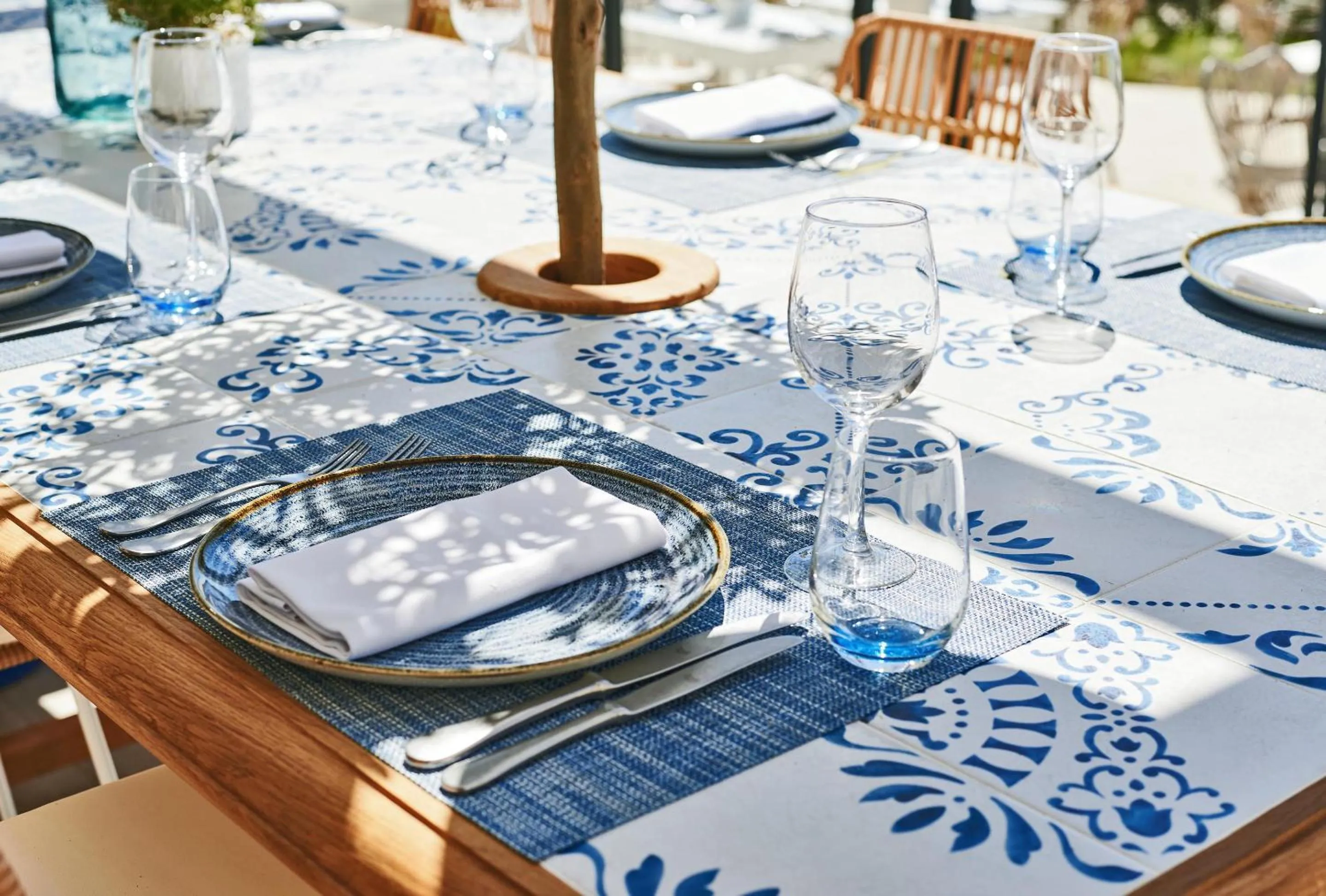 Restaurant/places to eat in Ikos Andalusia