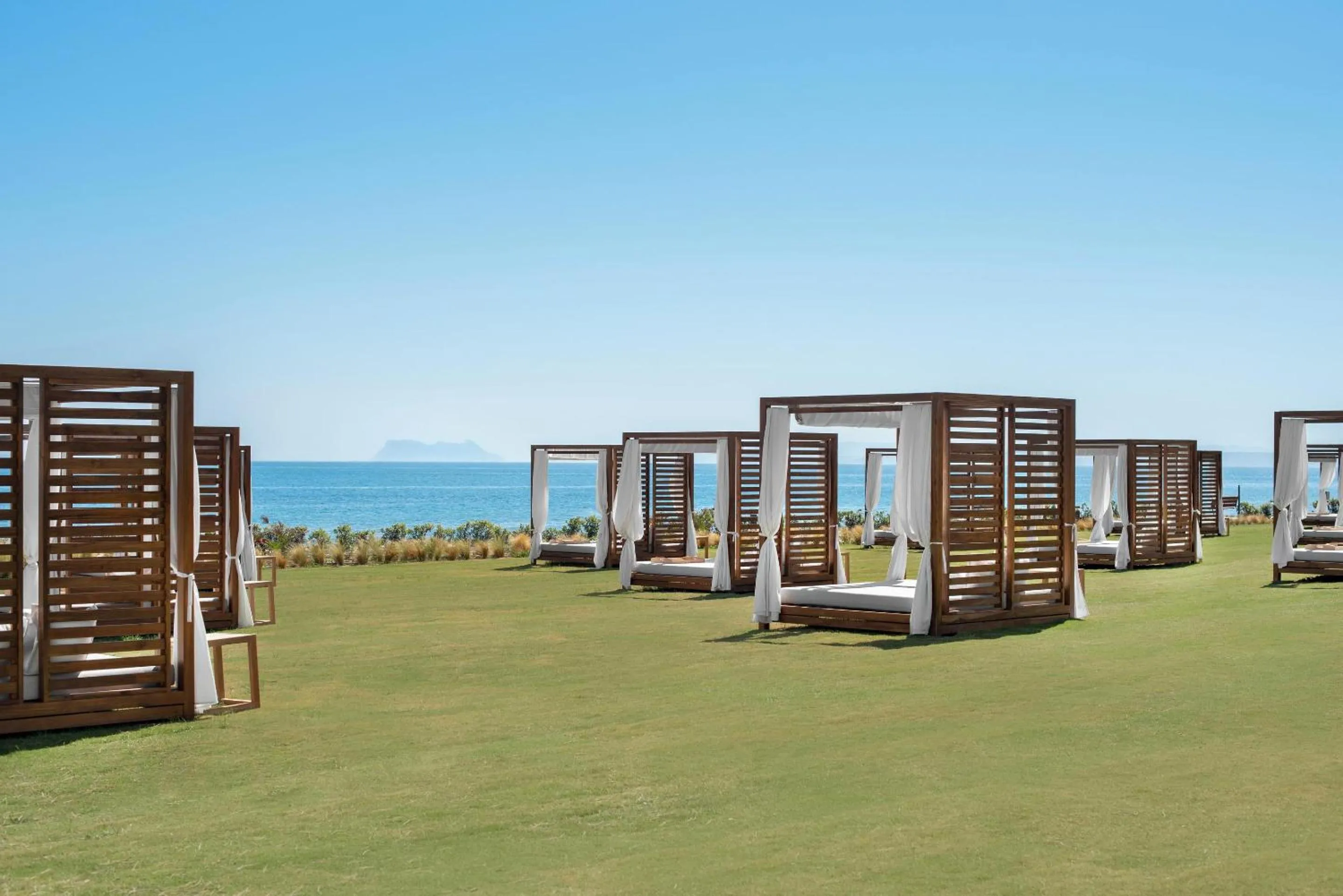 Property building in Ikos Andalusia