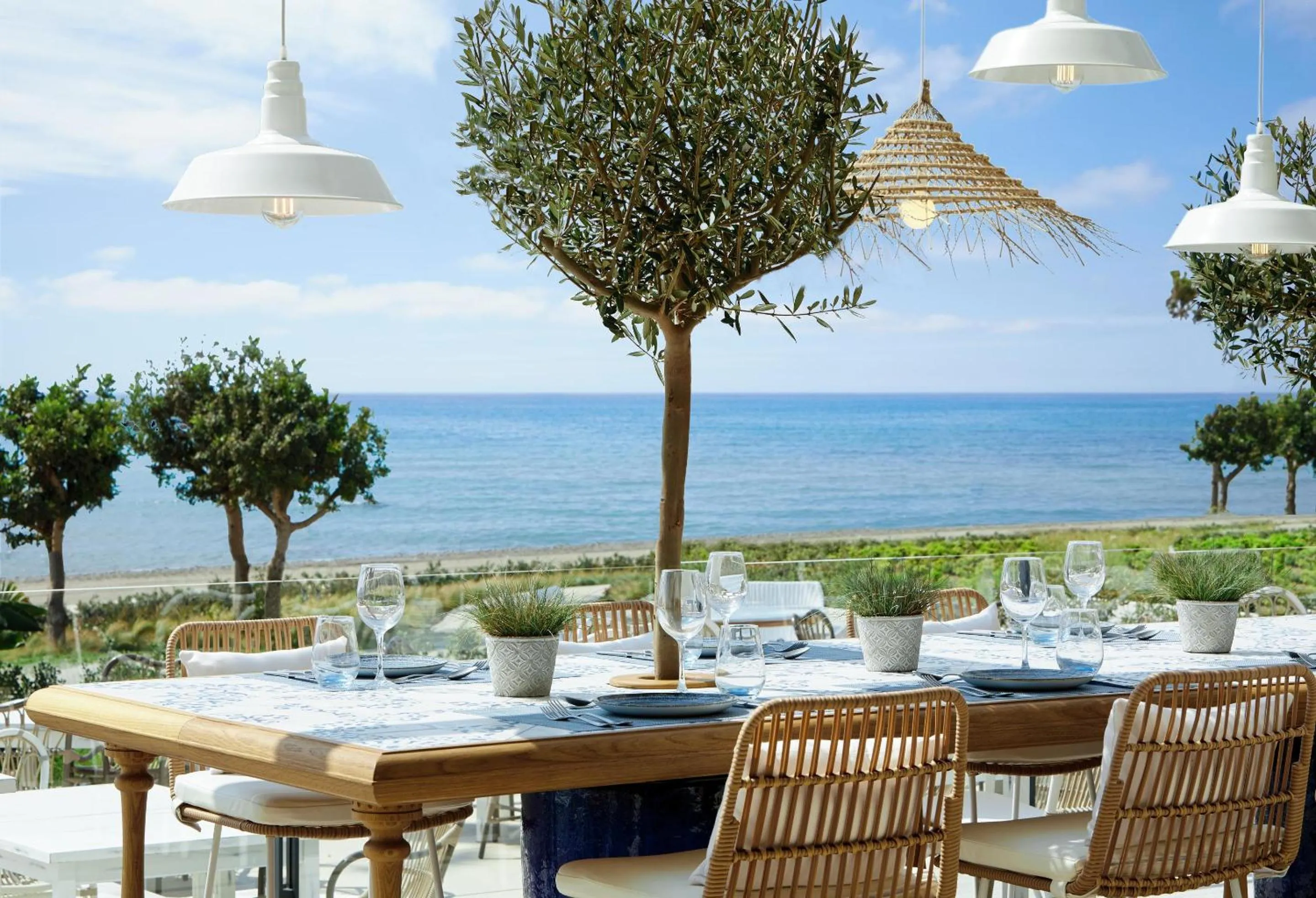 Restaurant/places to eat in Ikos Andalusia