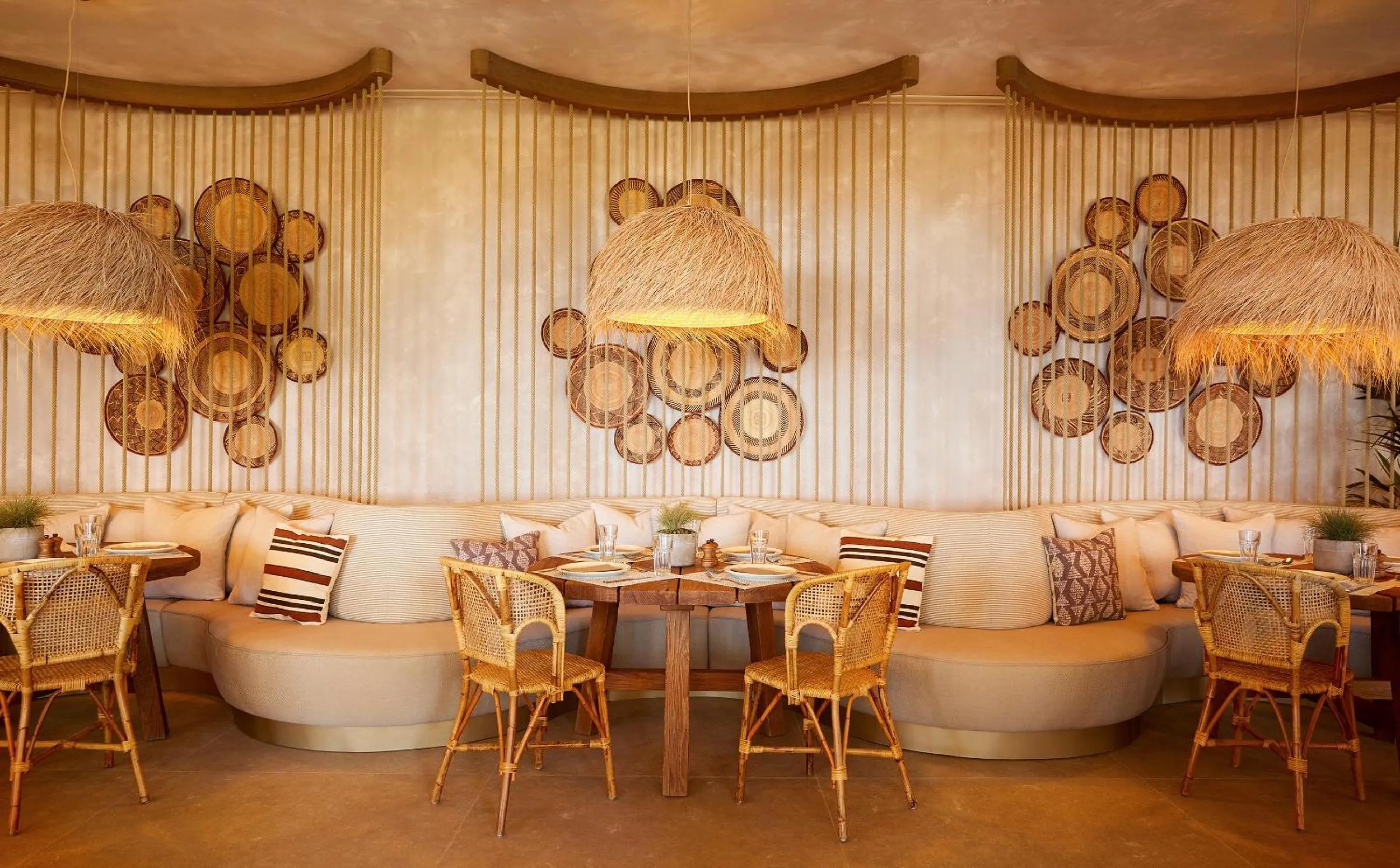 Restaurant/places to eat in Ikos Andalusia