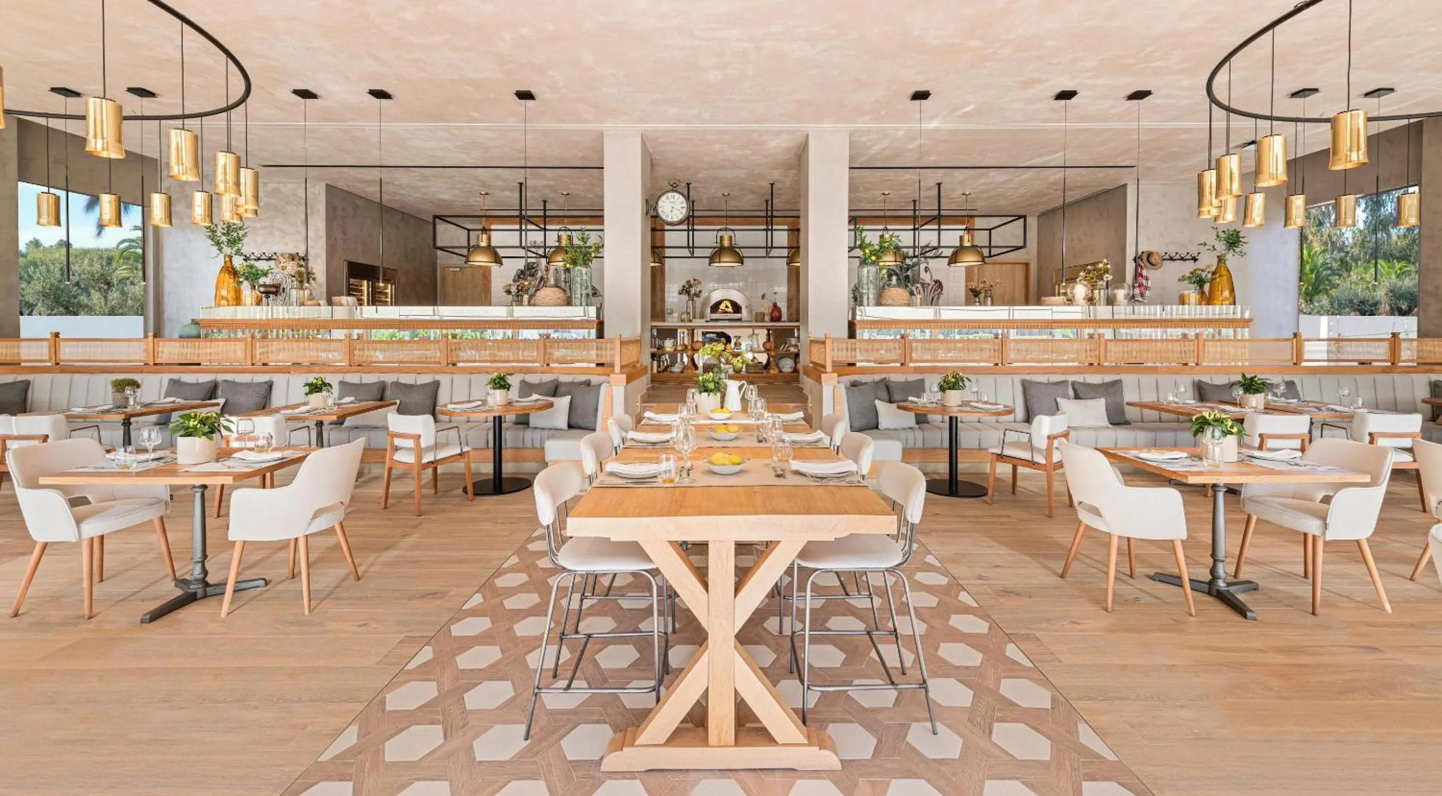 Restaurant/places to eat in Ikos Andalusia