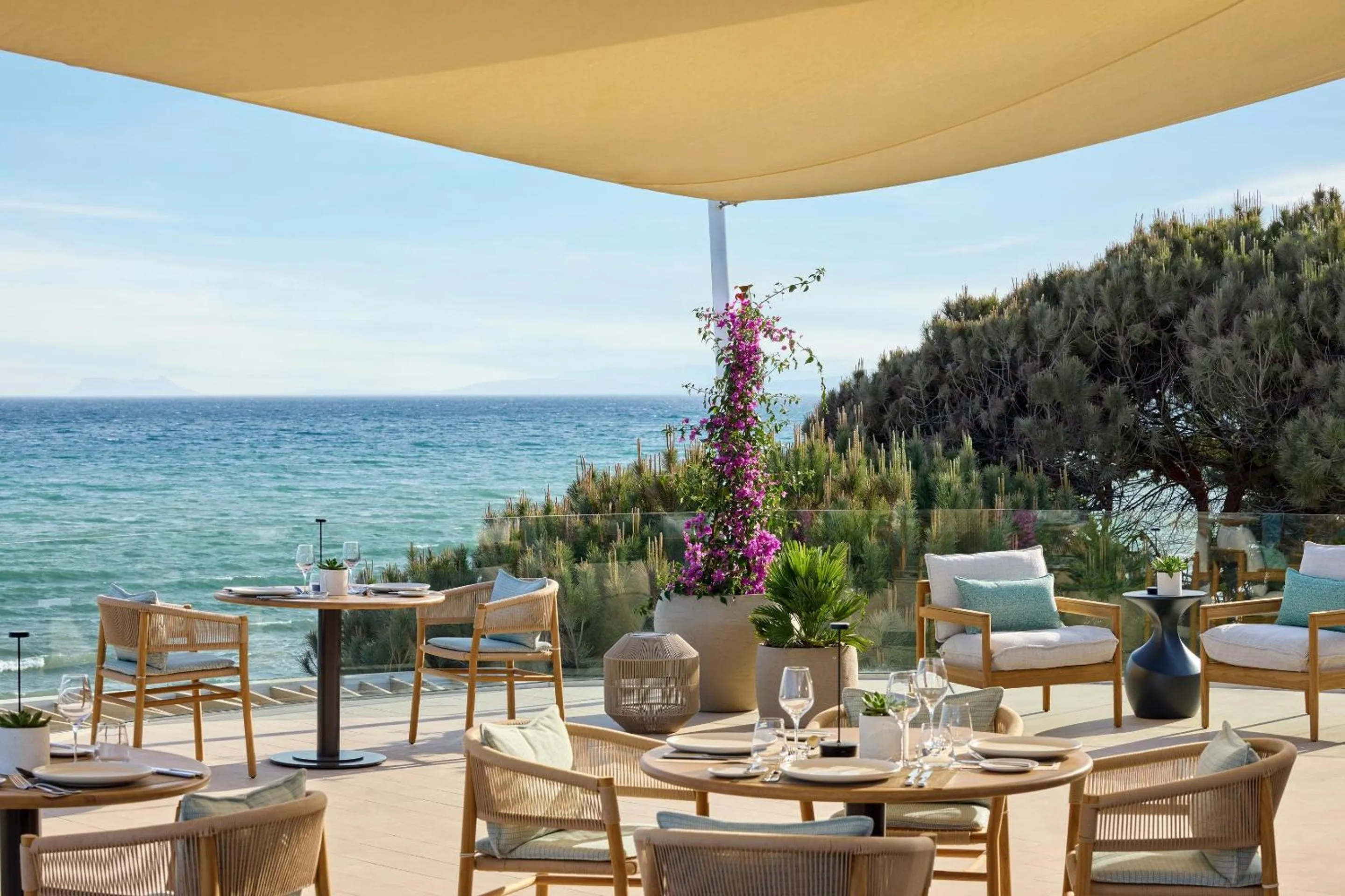 Restaurant/places to eat in Ikos Andalusia