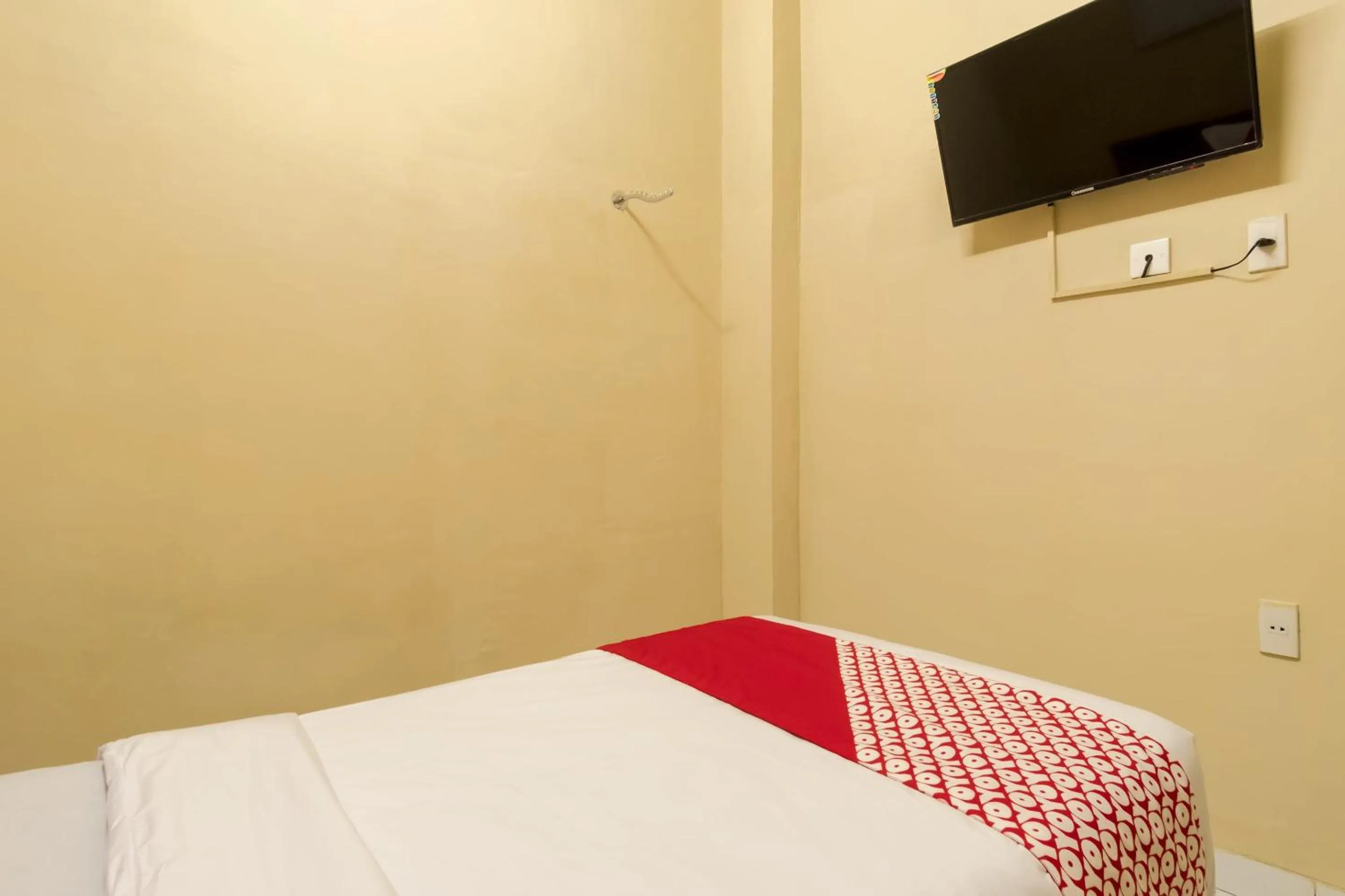 Bedroom in Capital O 615 Residence Puri Hotel Syariah