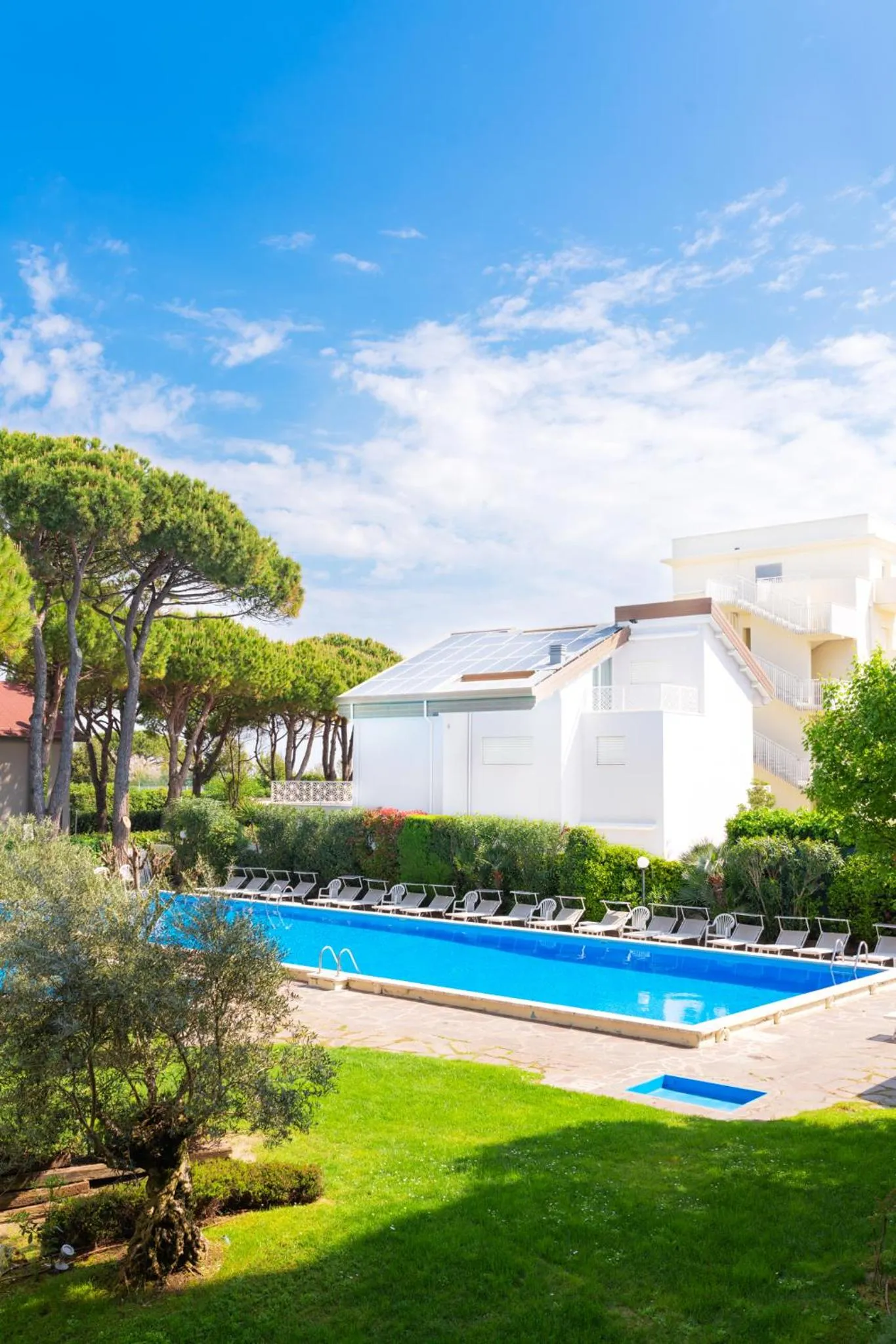 Swimming pool in Hotel Doge