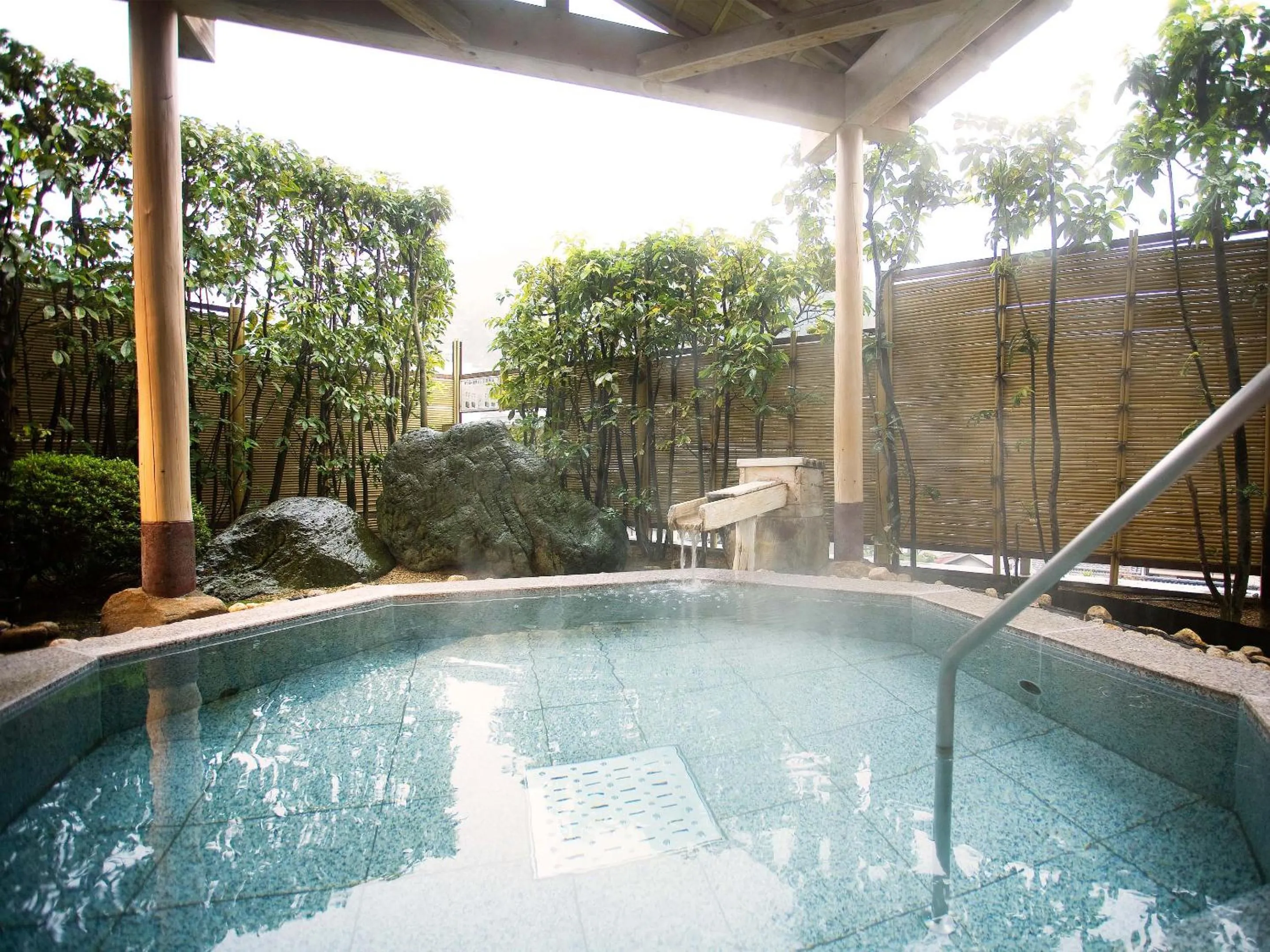 Hot Spring Bath in Kotohira Grand Hotel Sakuranosho