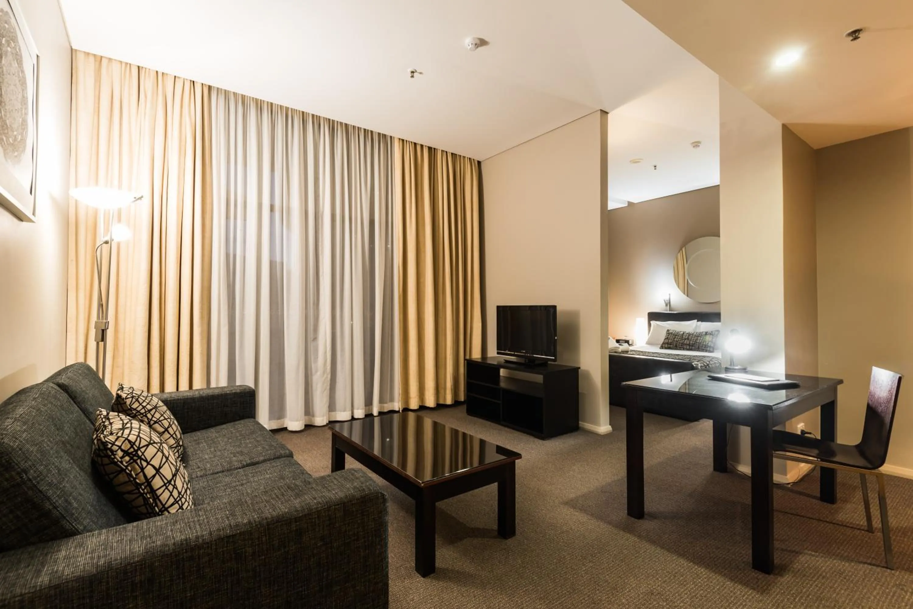 Living room in Clarendon Hotel