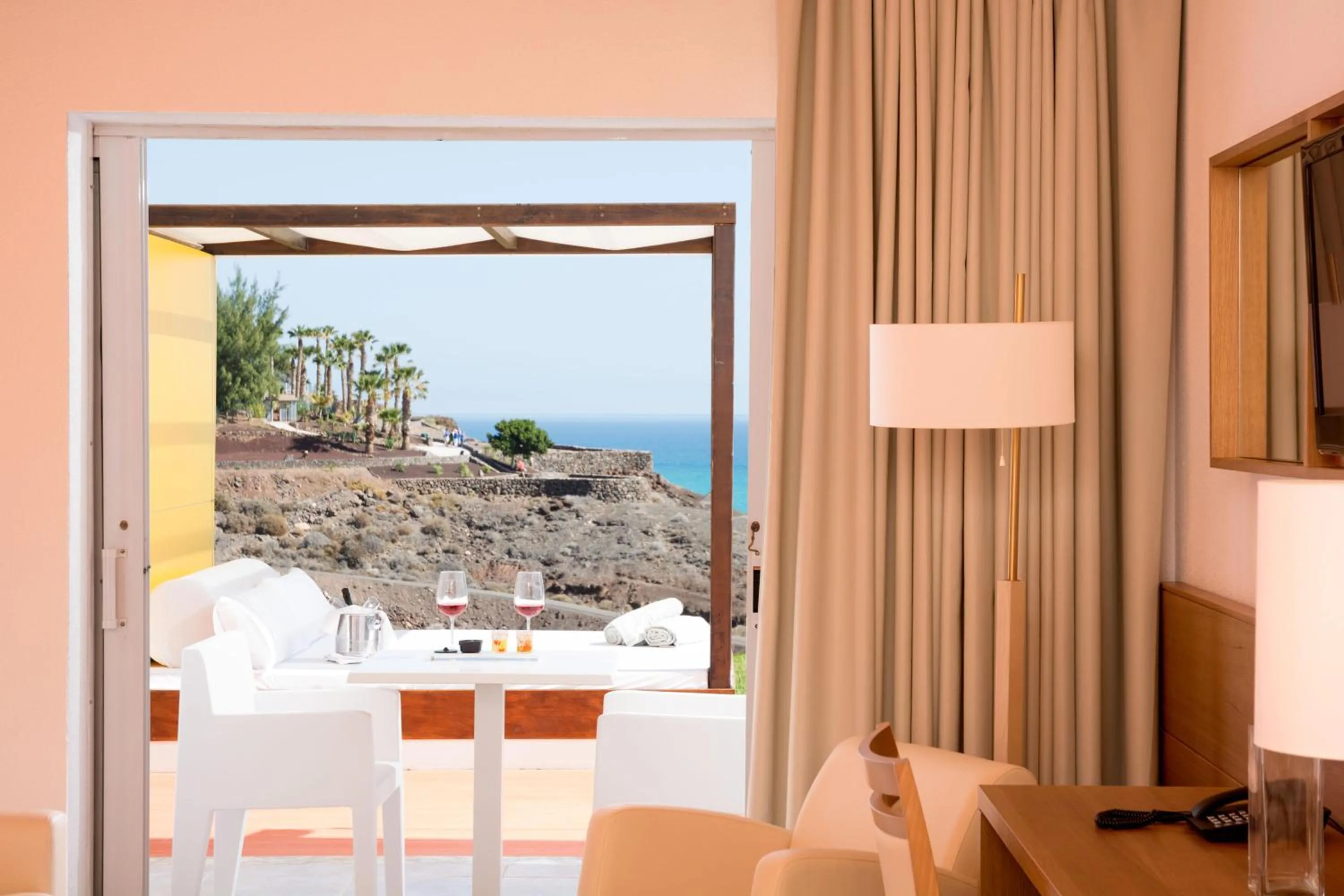 Photo of the whole room in Club Jandía Princess