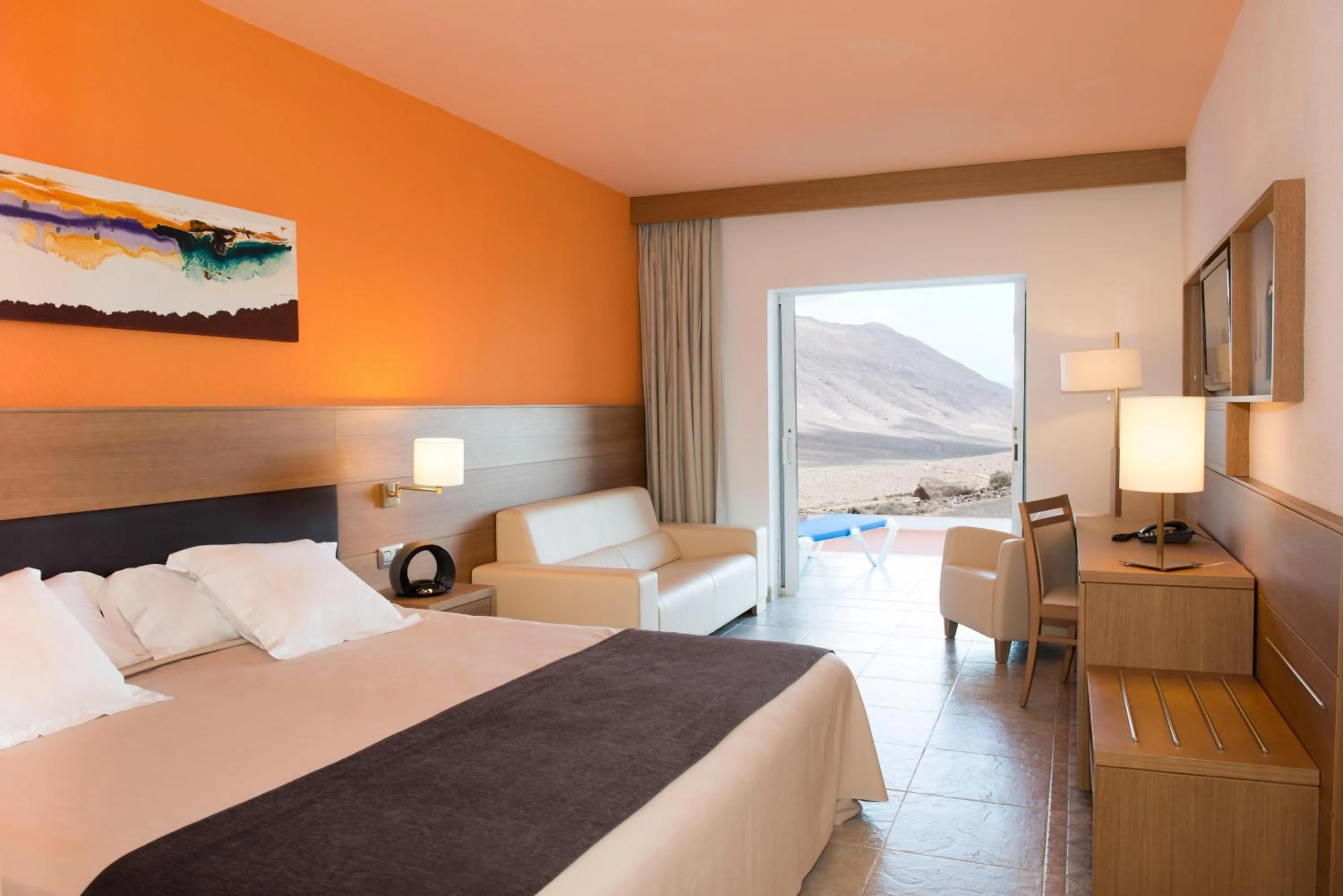 Photo of the whole room, Bed in Club Jandía Princess