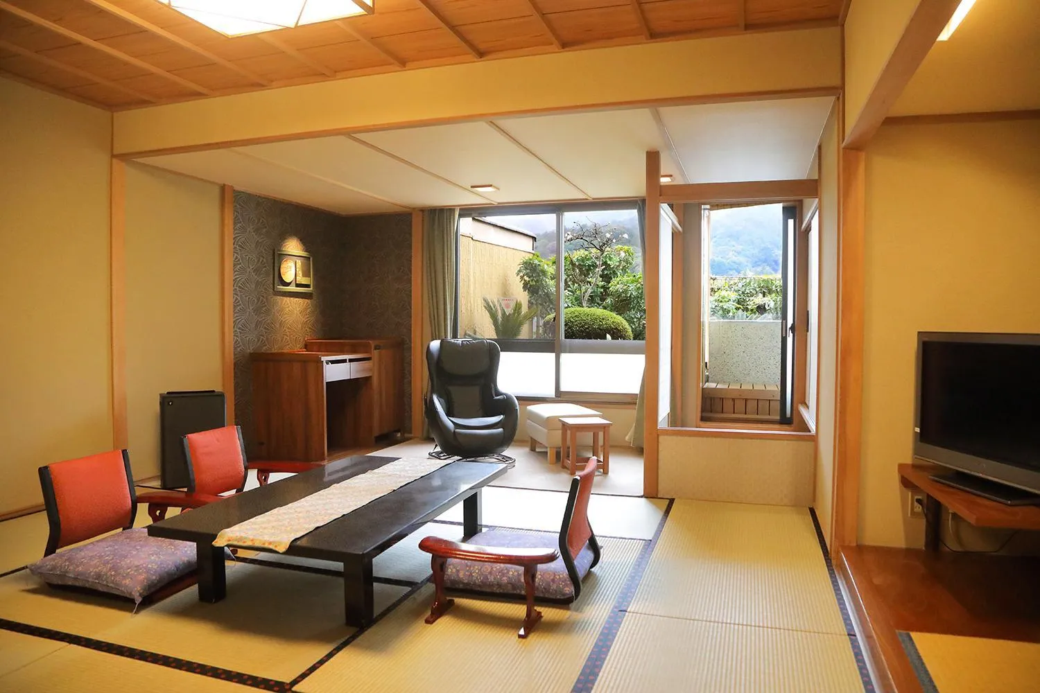 Photo of the whole room in Yumoto Konpira Onsen Hananoyu Kobaitei