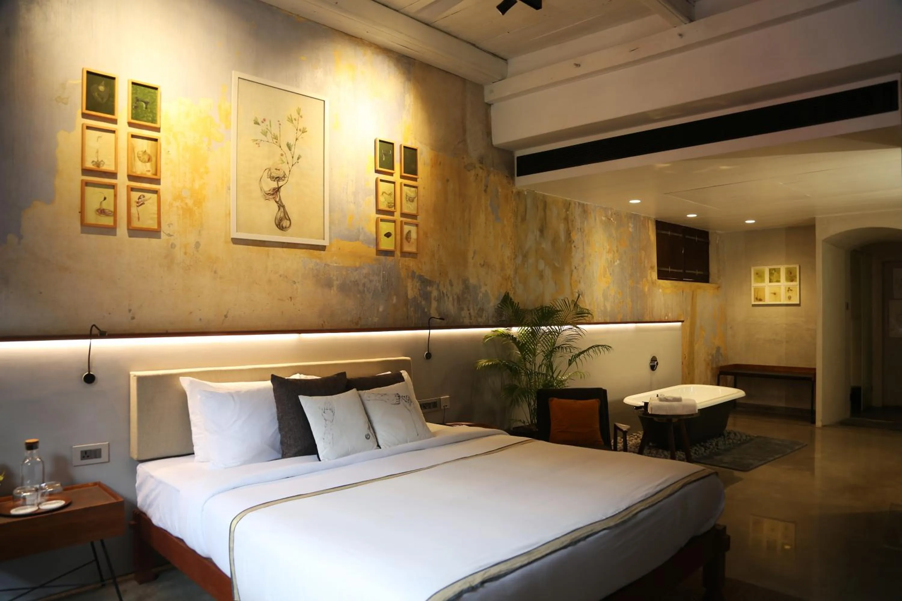 Photo of the whole room, Bed in The Postcard Mandalay Hall, Kochi