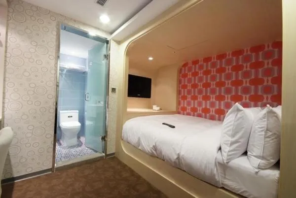 Bed in Hotel Leisure 台中輕行旅