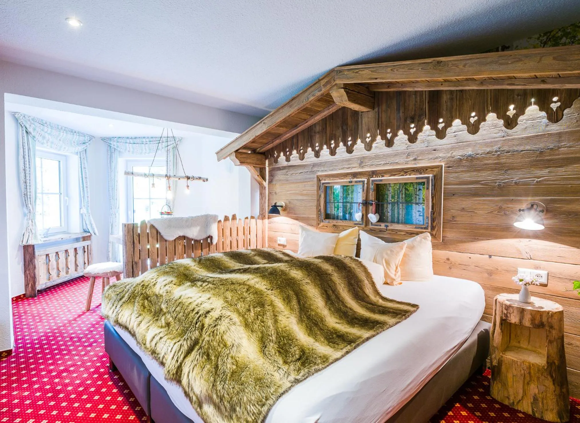 Living room, Bed in Hotel & Restaurant Grüner Baum - Die Grüne Oase Am Feldberg