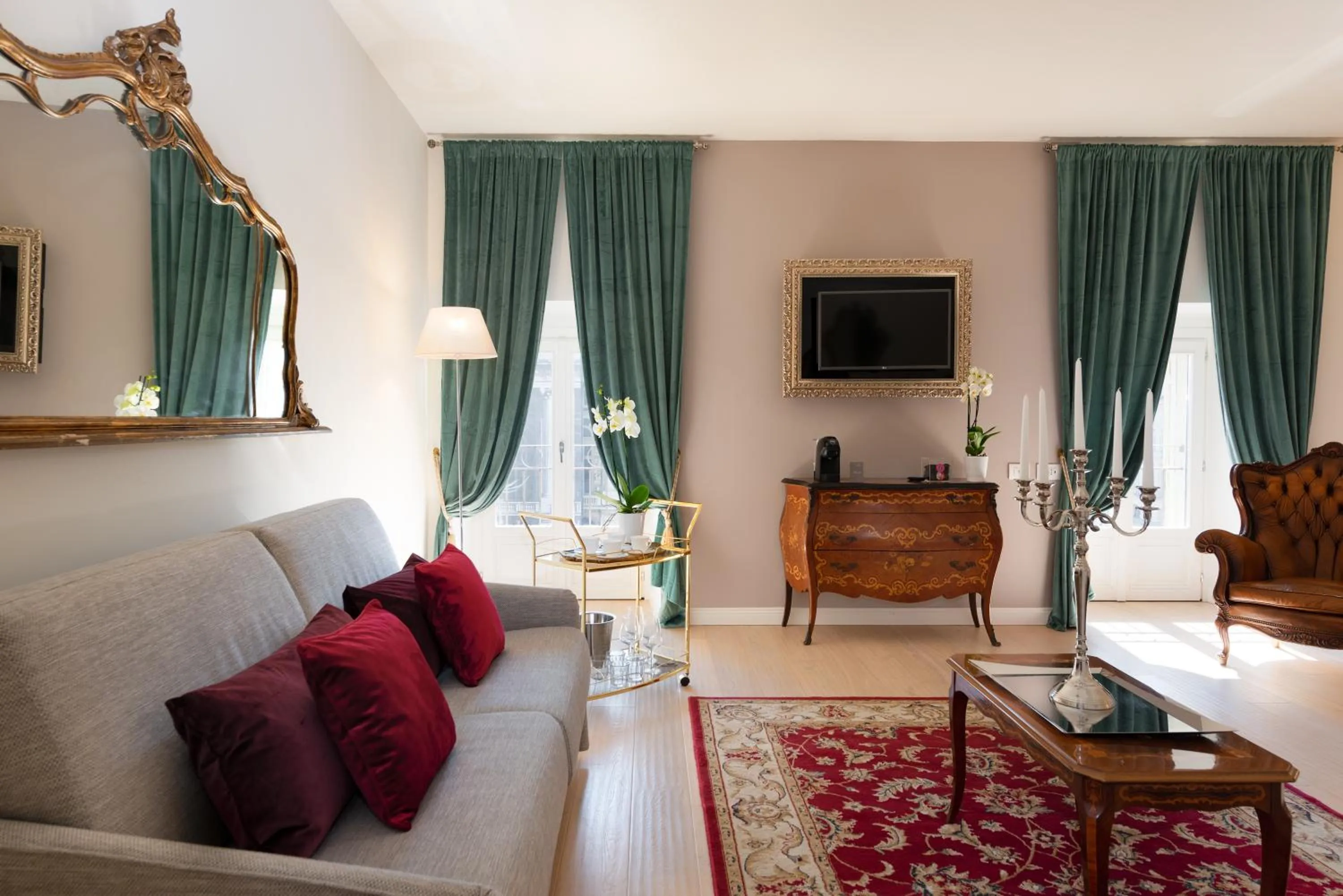 TV and multimedia in Corte Realdi Luxury Rooms Torino