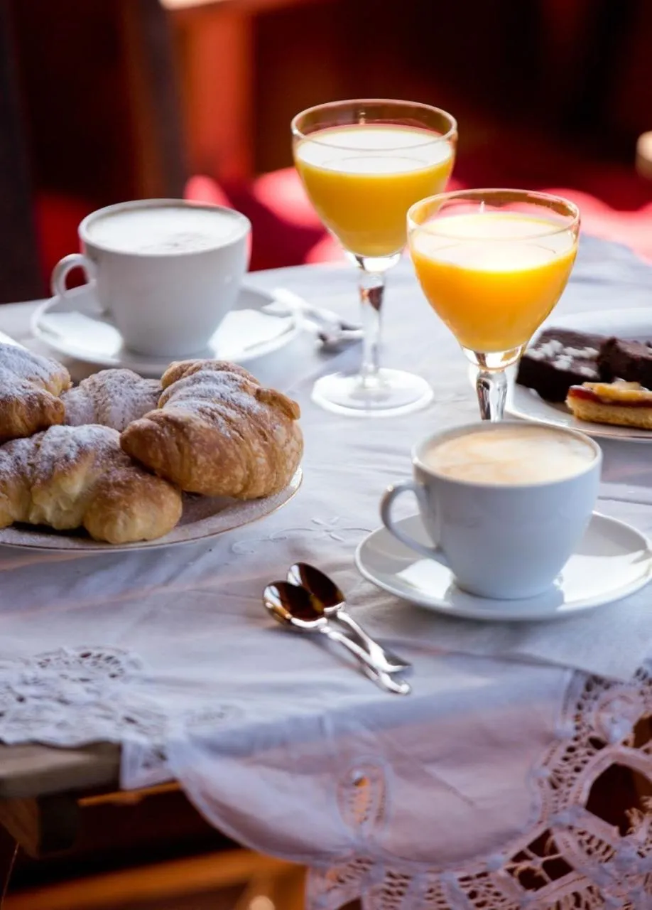 Food and drinks in Al Vecchio Fontanile B&B