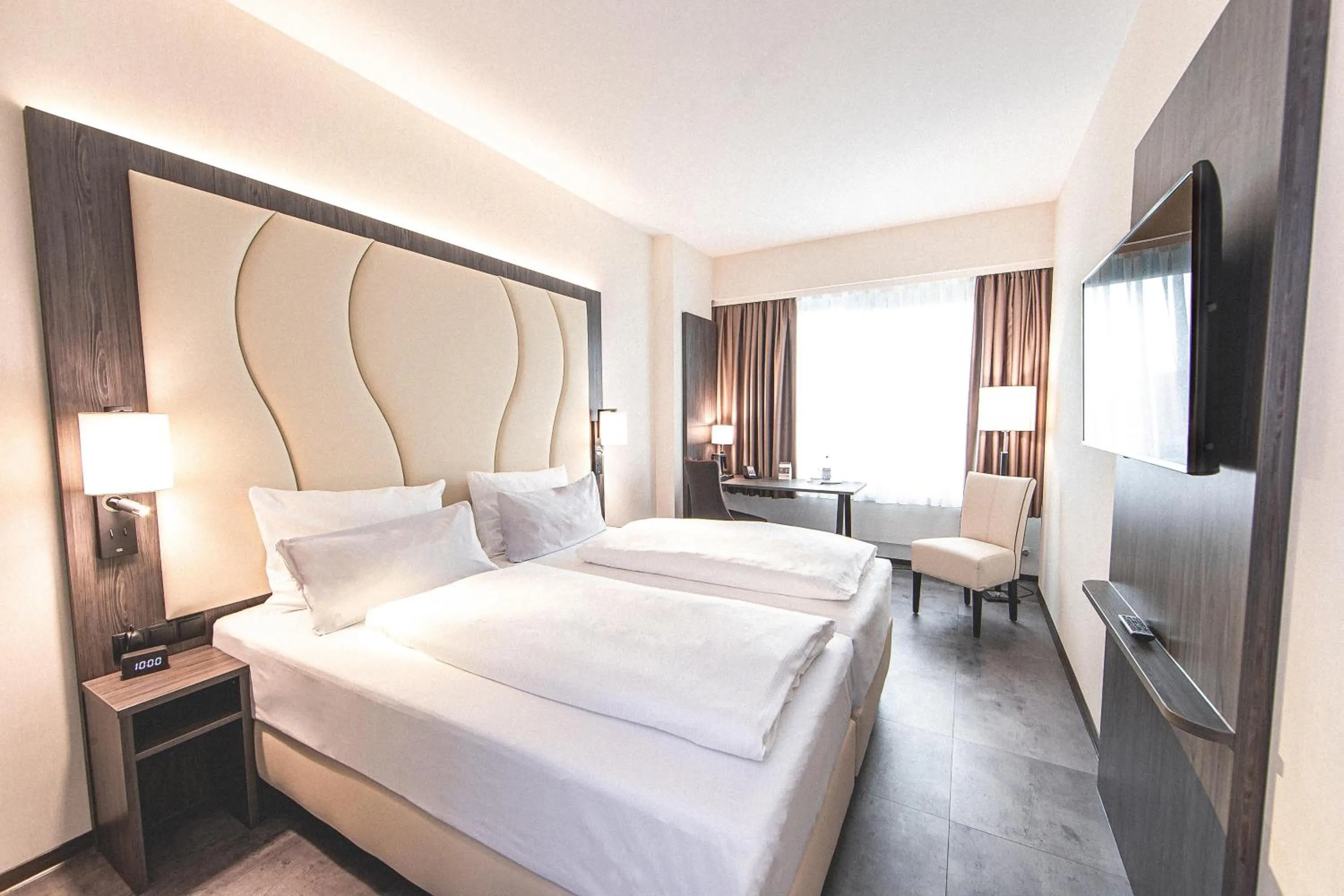 Bedroom, Bed in Best Western Plaza Hotel Mannheim