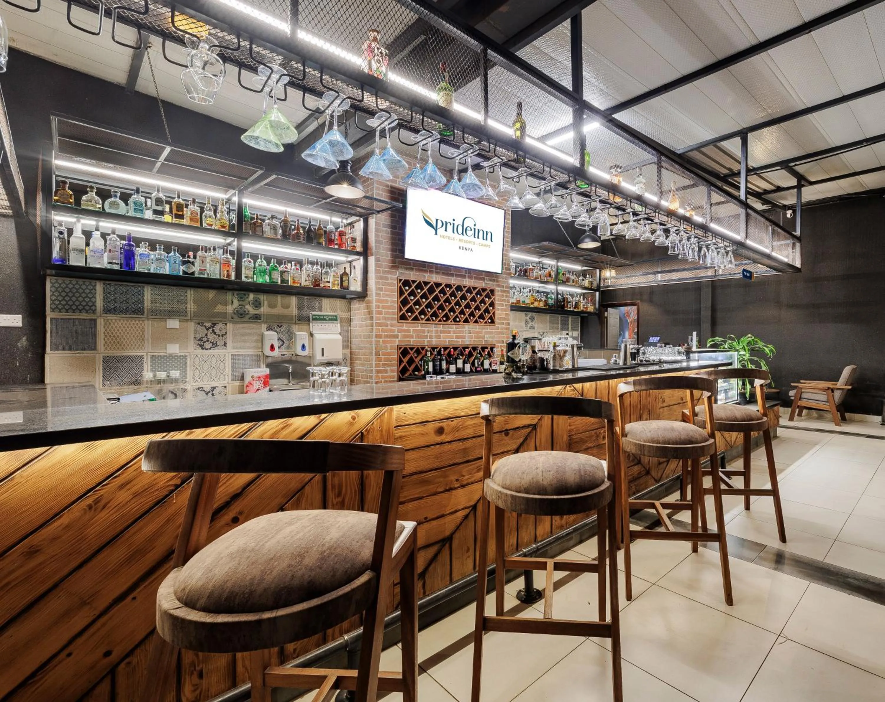 Lounge or bar in PrideInn Westlands Luxury Boutique Hotel