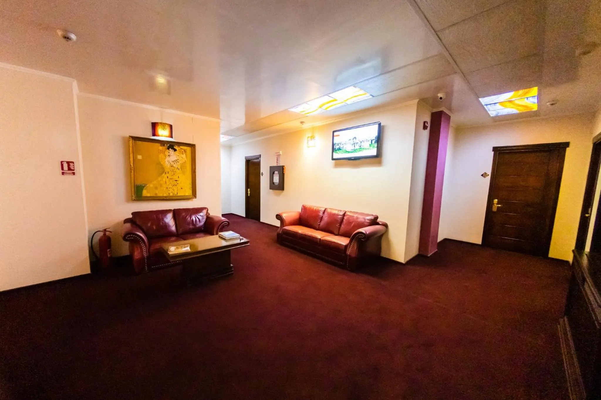 Property building in Daily Plaza Hotel