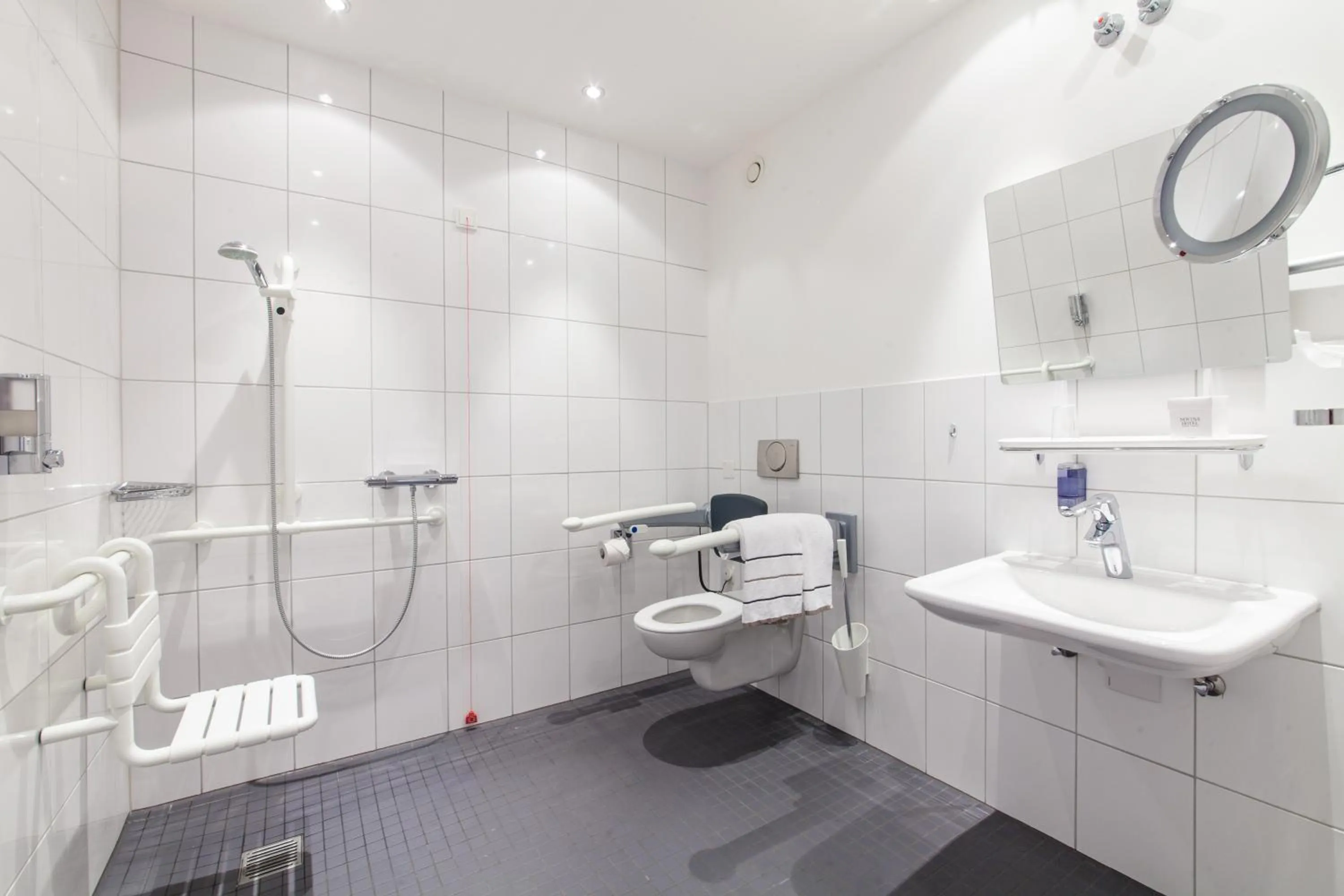 Shower in Novina Hotel Tillypark