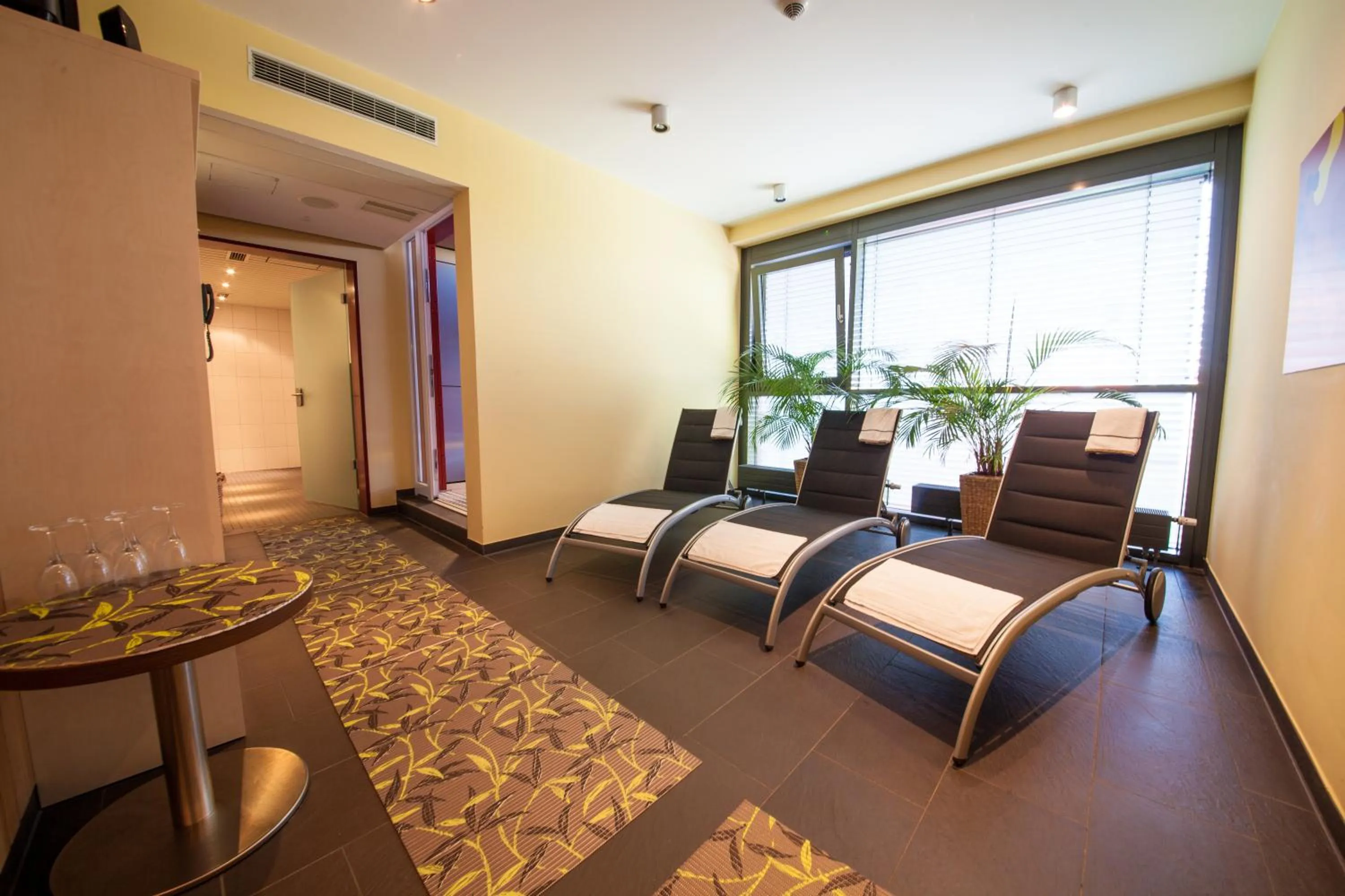 Sauna, Bed in Novina Hotel Tillypark