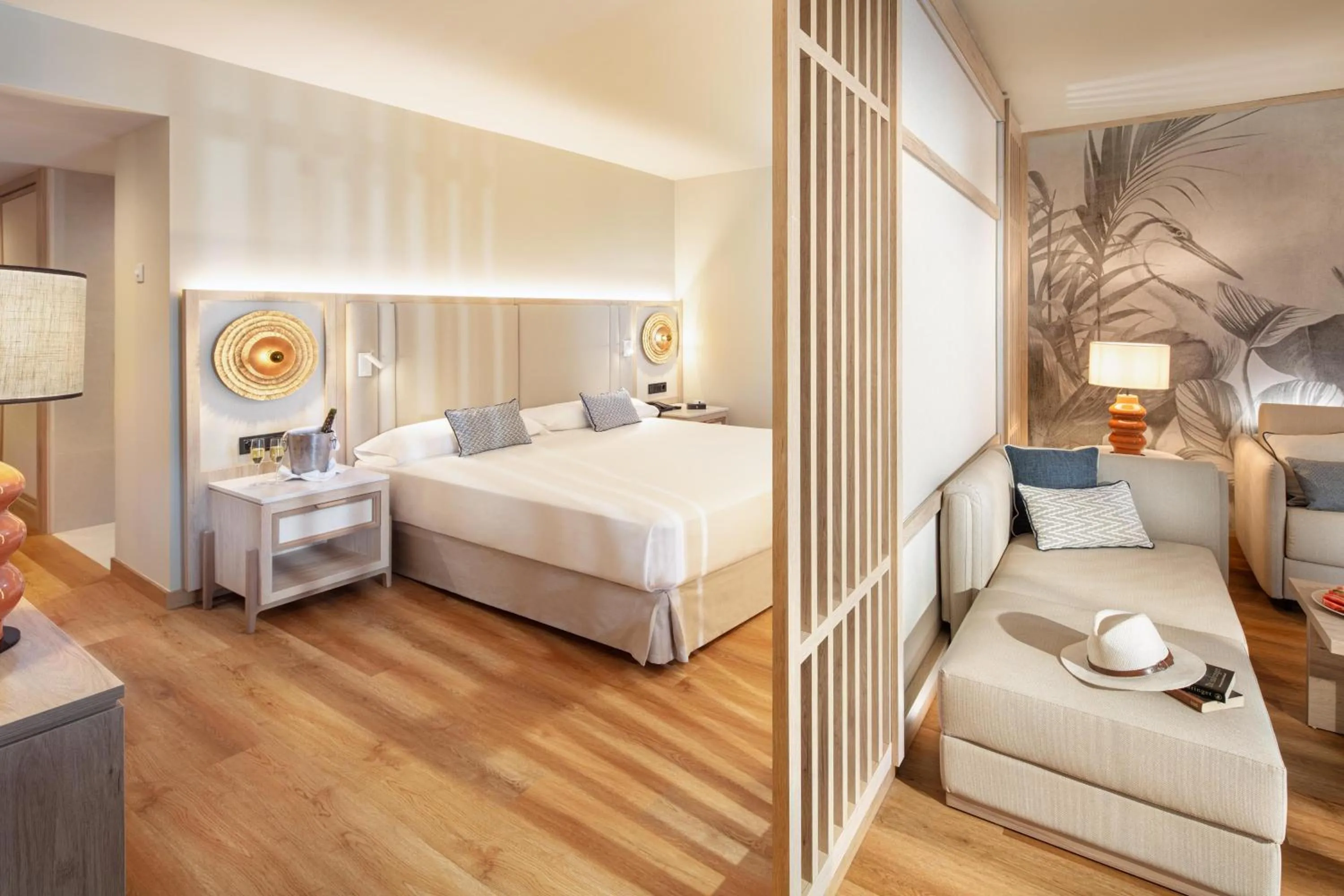 Living room, Bed in Princess Taurito