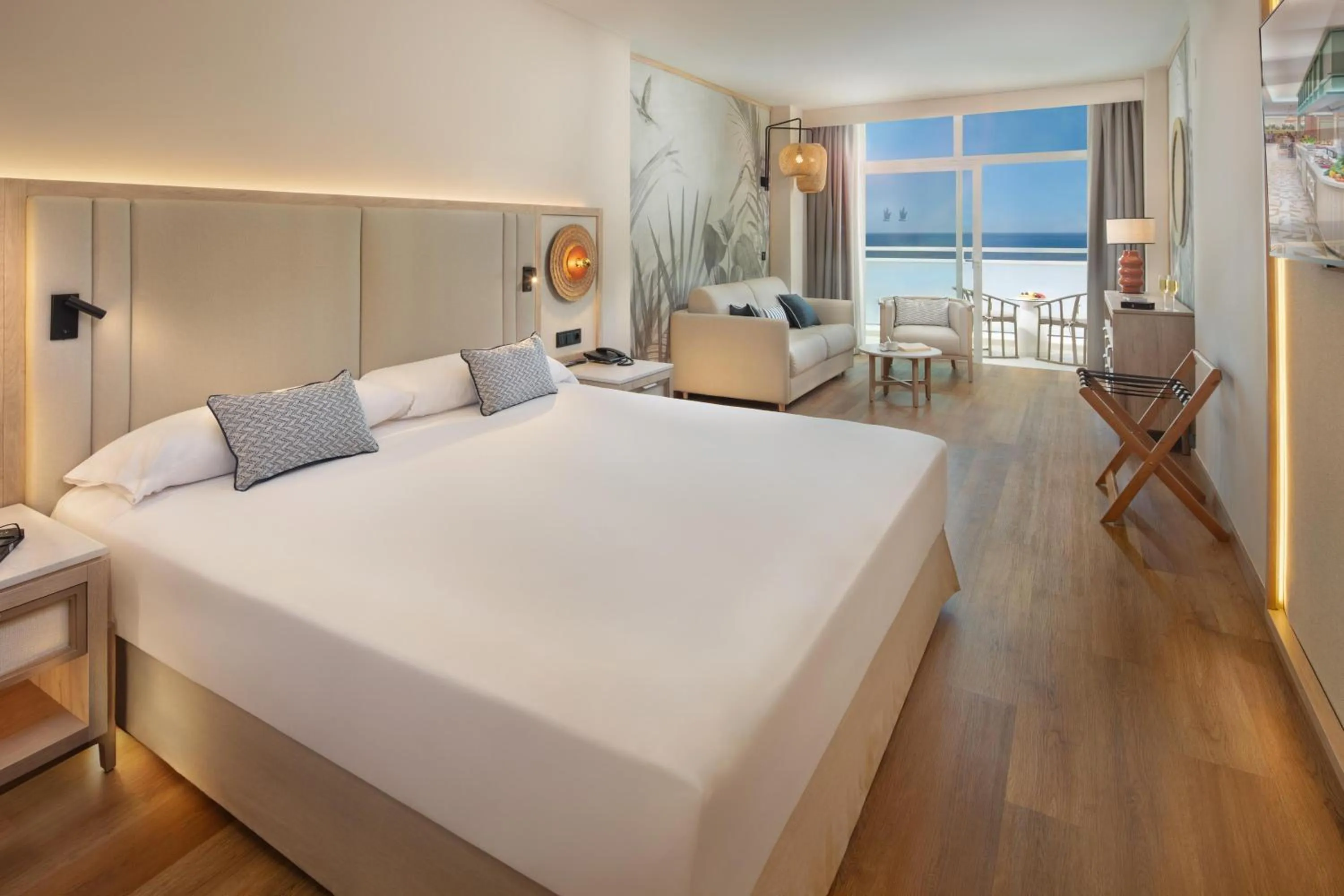 Photo of the whole room, Bed in Princess Taurito