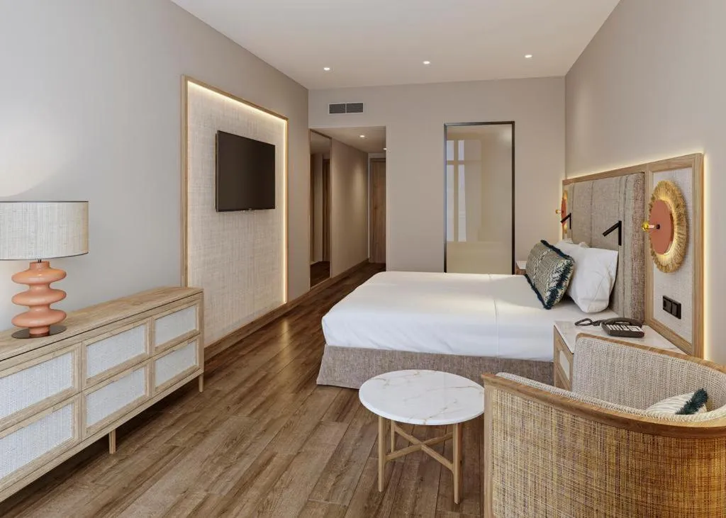 Photo of the whole room, Bed in Princess Taurito