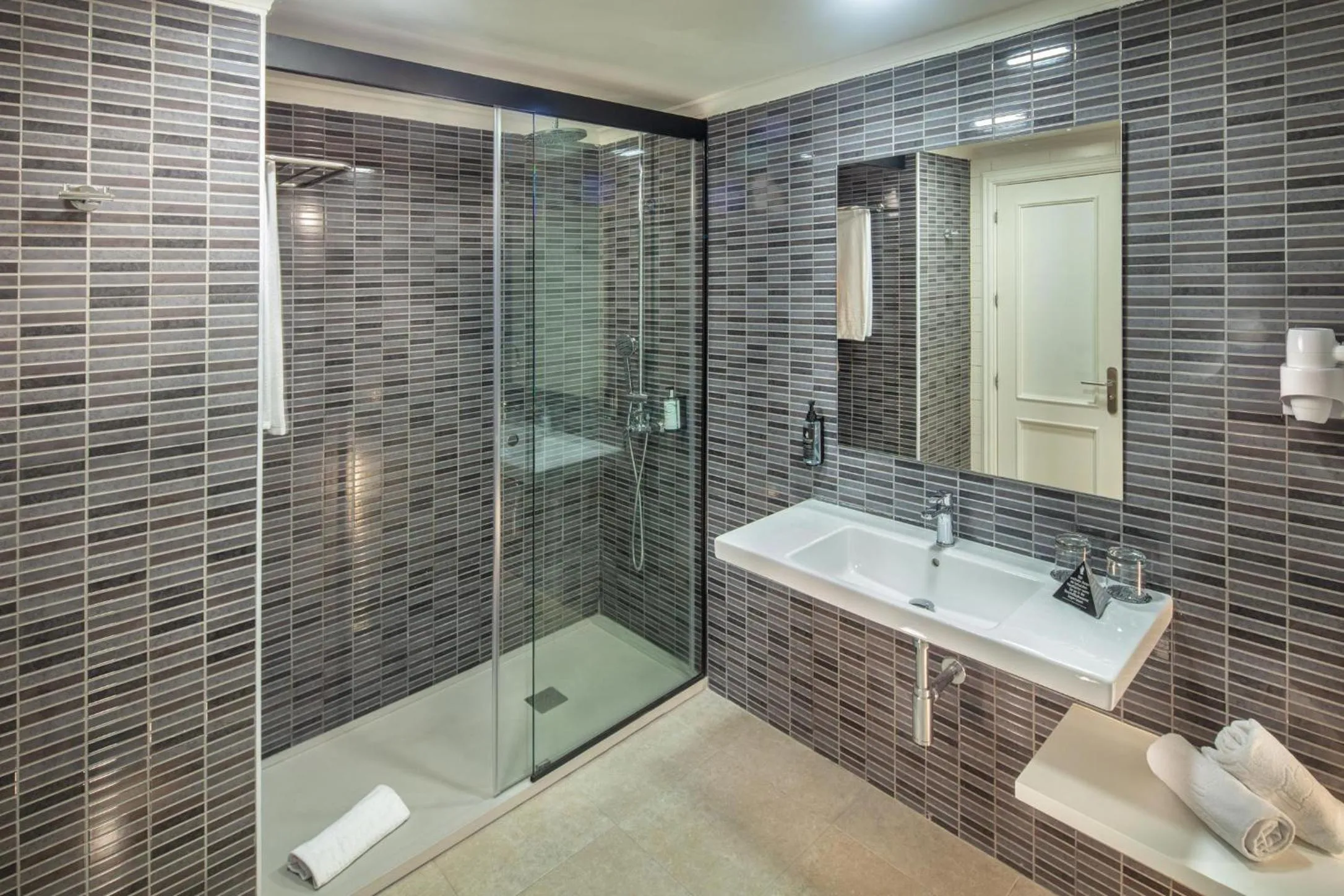 Shower in Princess Taurito