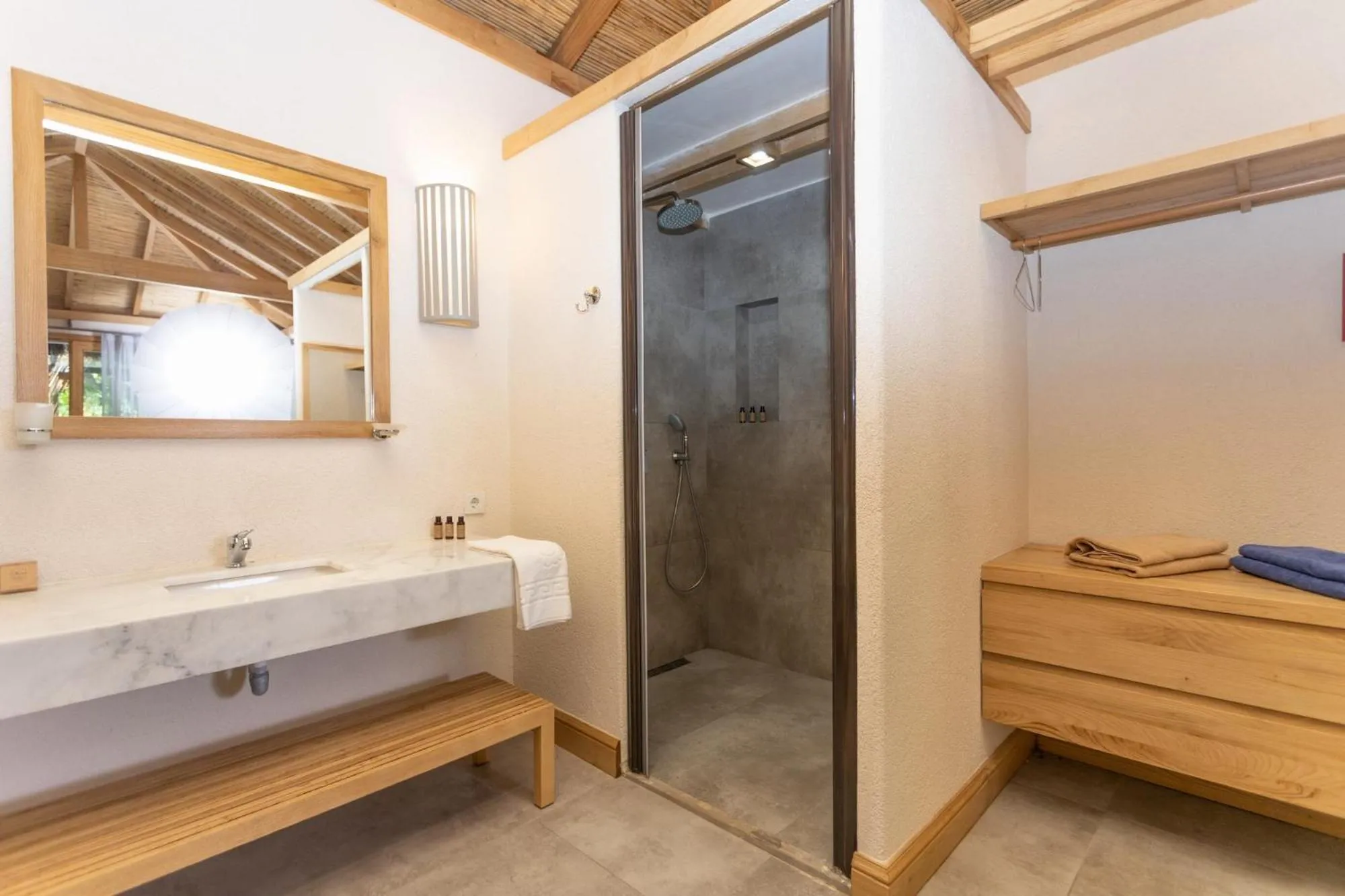 Shower in Suna Village Hotel & Bungalow Fethiye