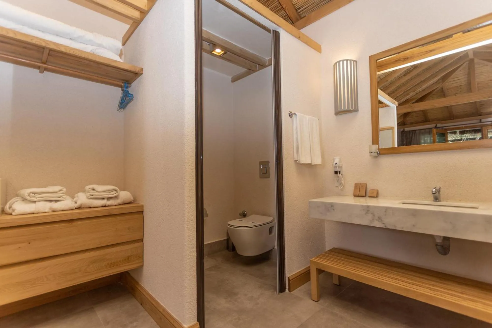 Shower in Suna Village Hotel & Bungalow Fethiye