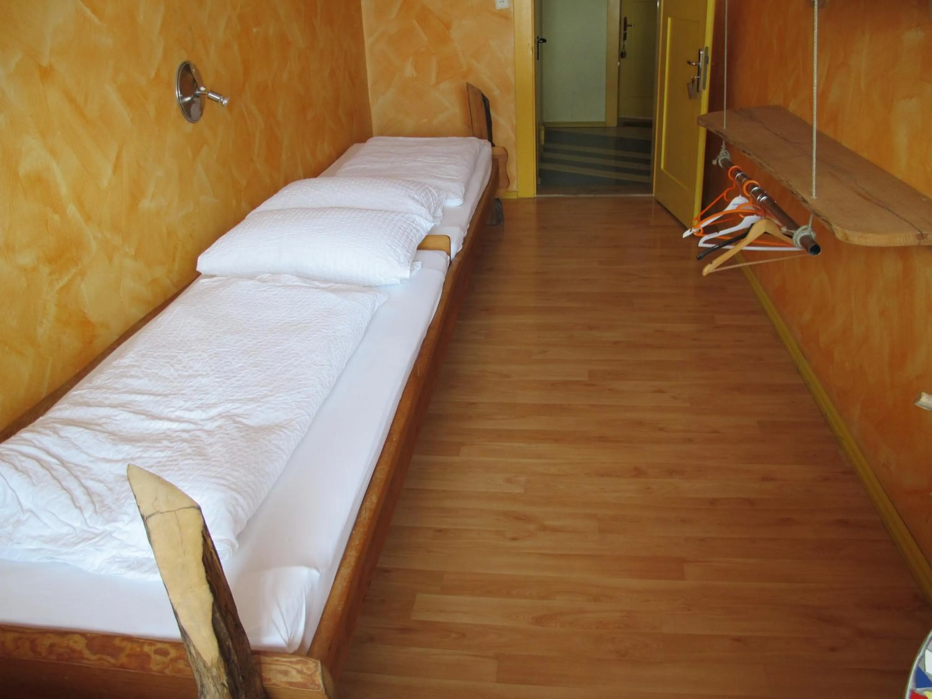 Bed in Schiff Bihlerdorf - Hostel