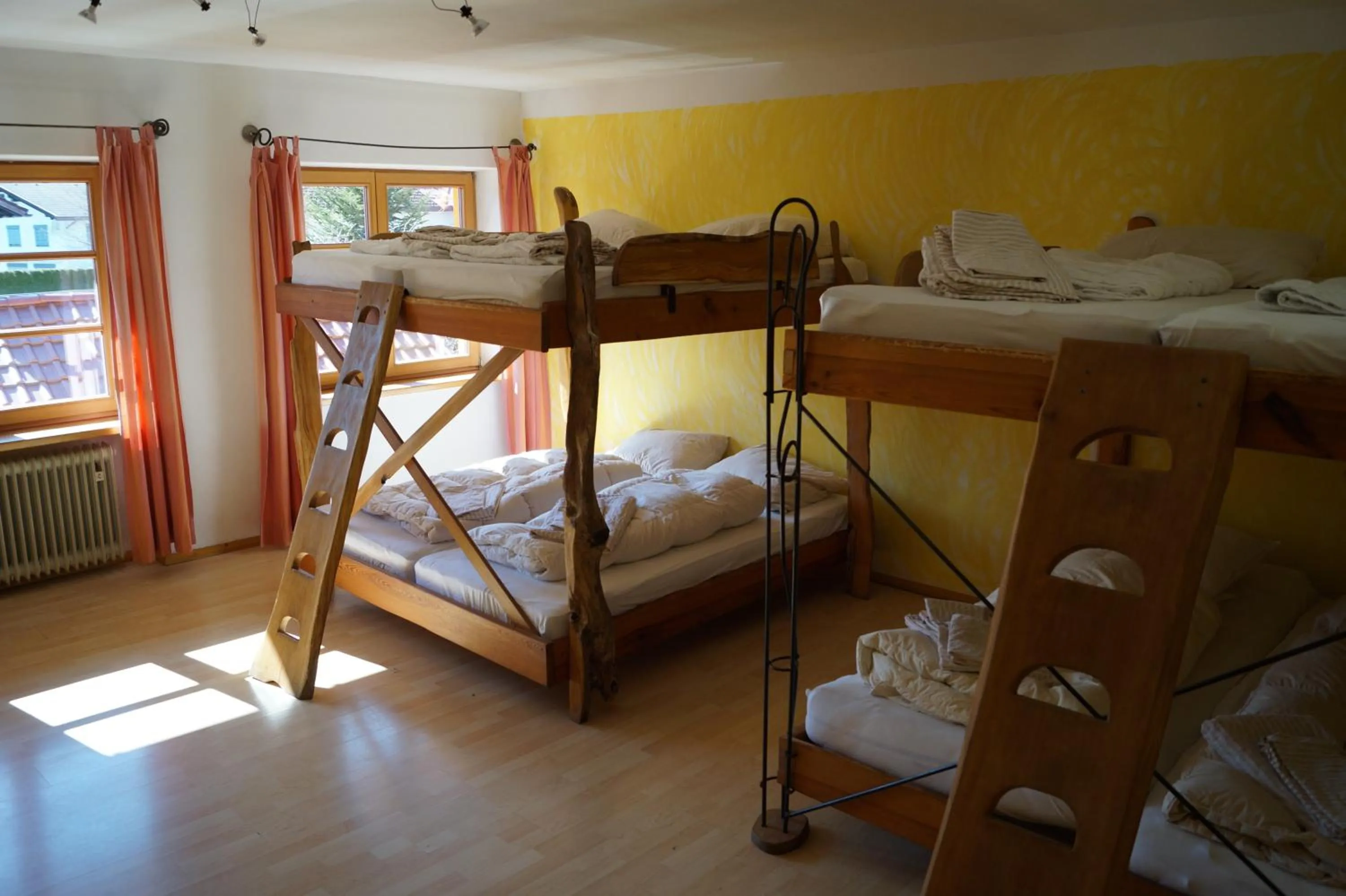 bunk bed, Bed in Schiff Bihlerdorf - Hostel