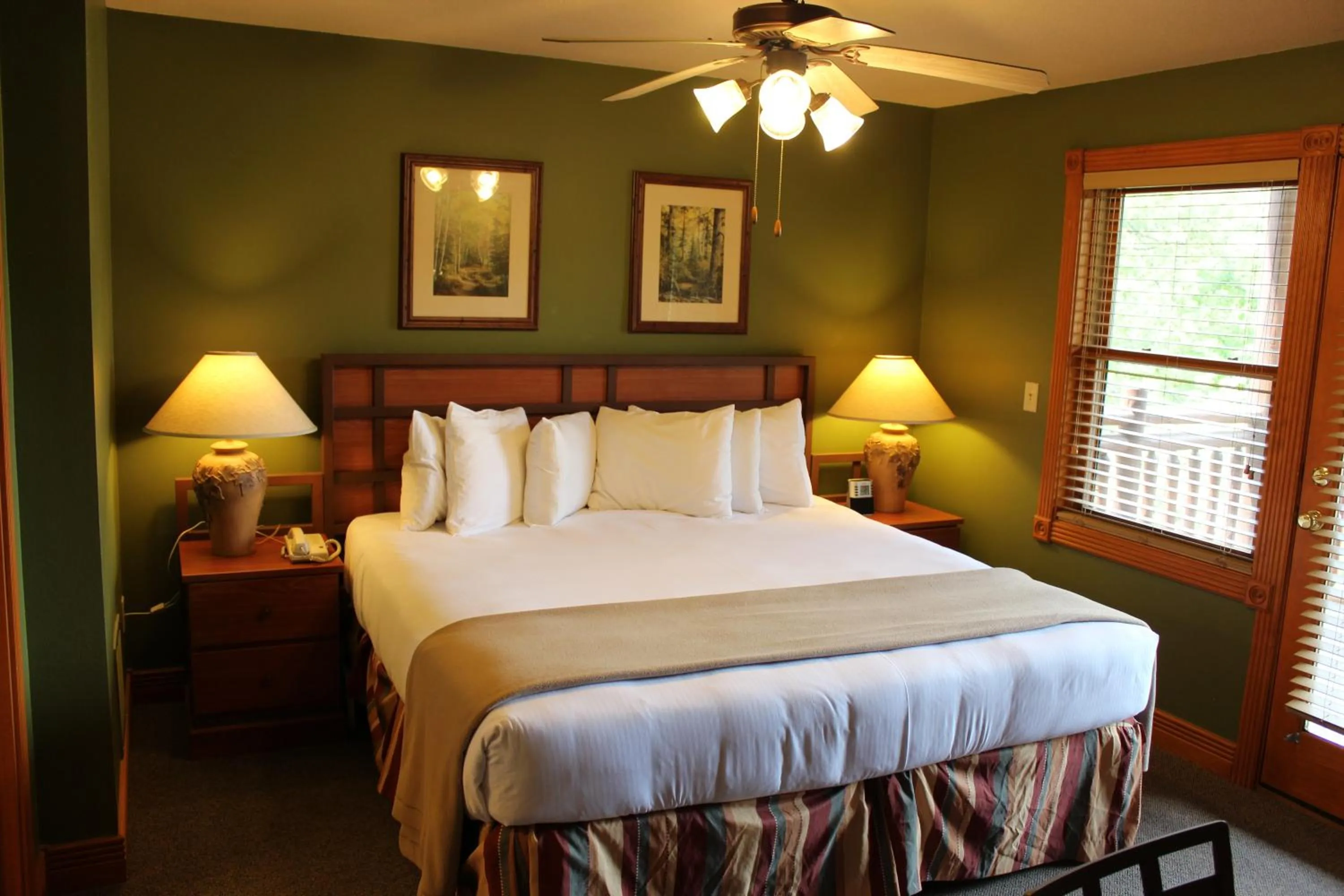 Bed in Westgate Smoky Mountain Resort & Spa