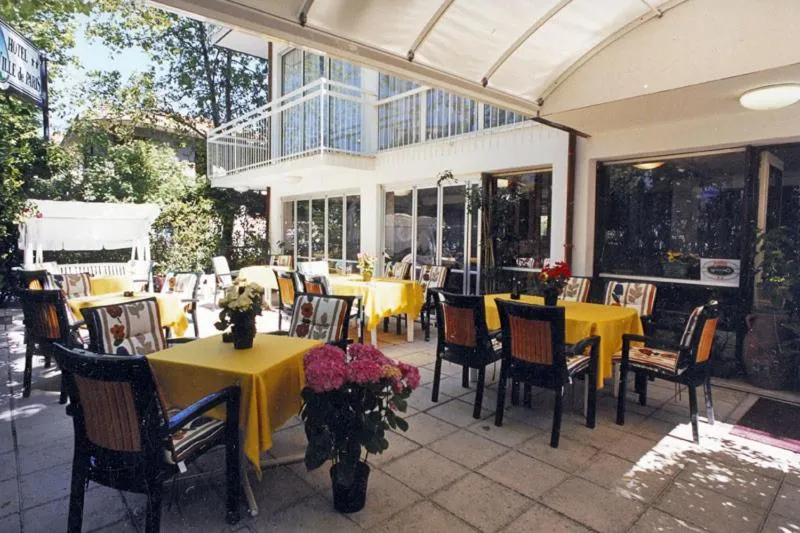 Hotel Ville De Paris