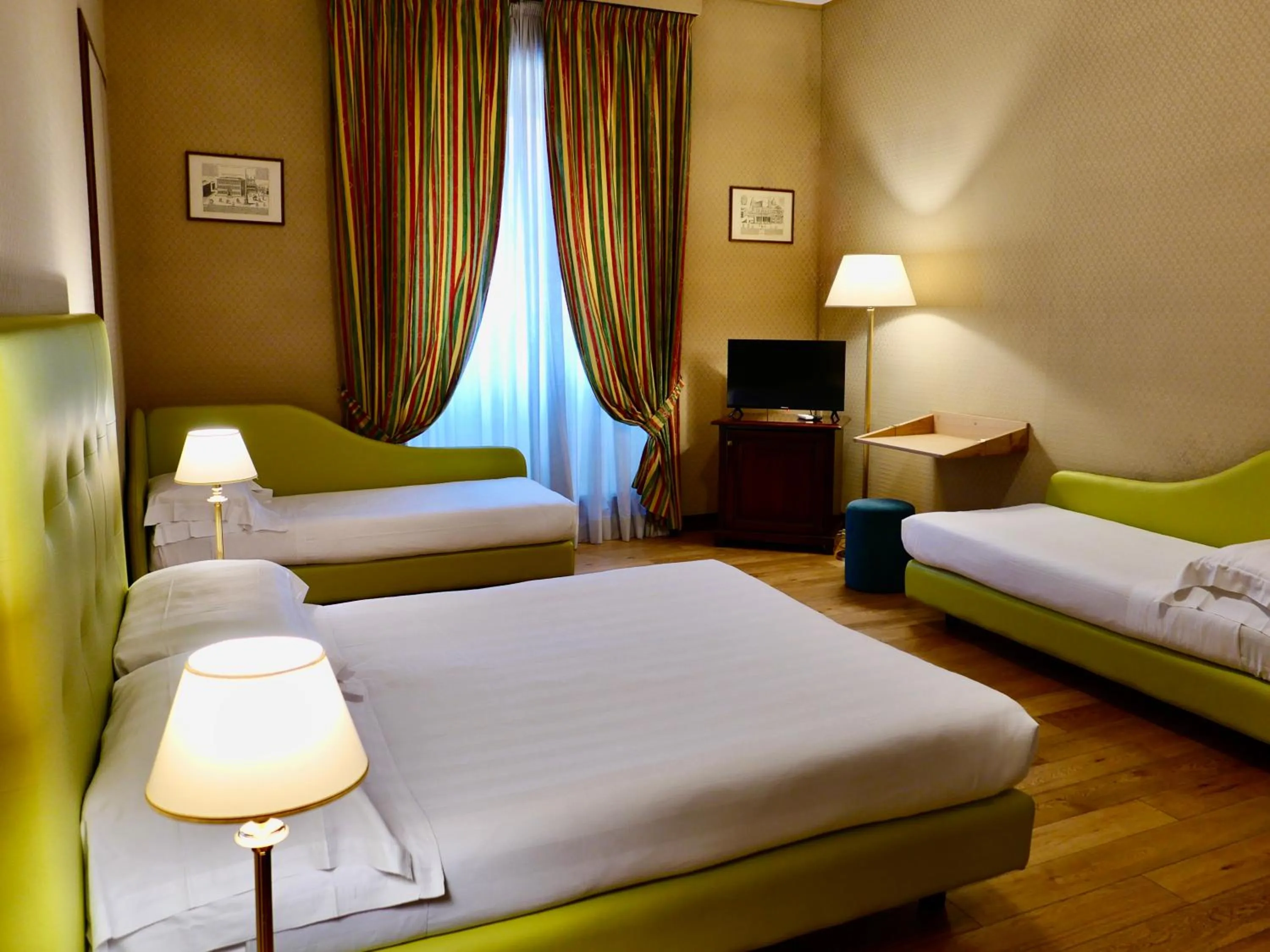 Bed in Hotel Oceania