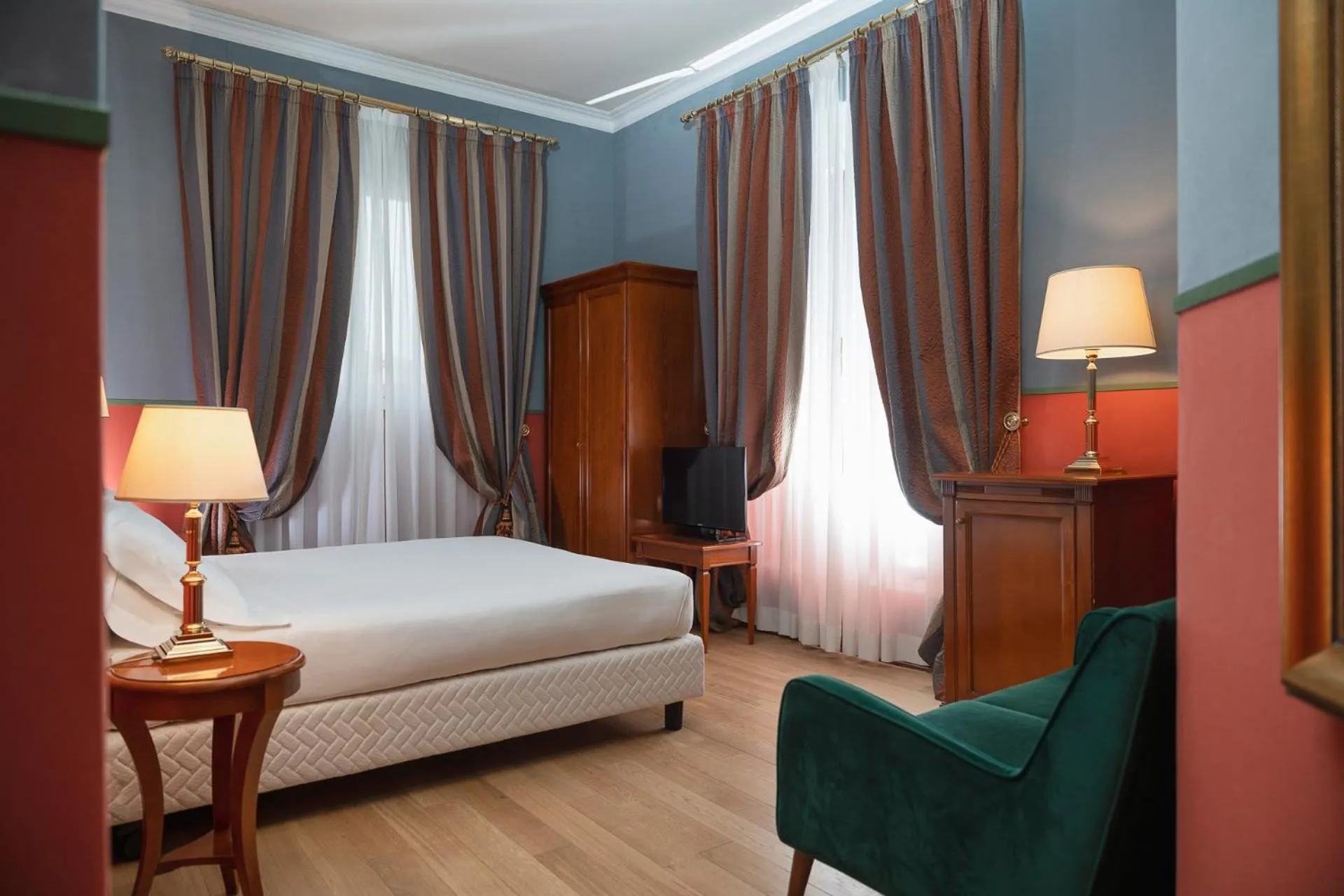 Bed in Hotel Oceania