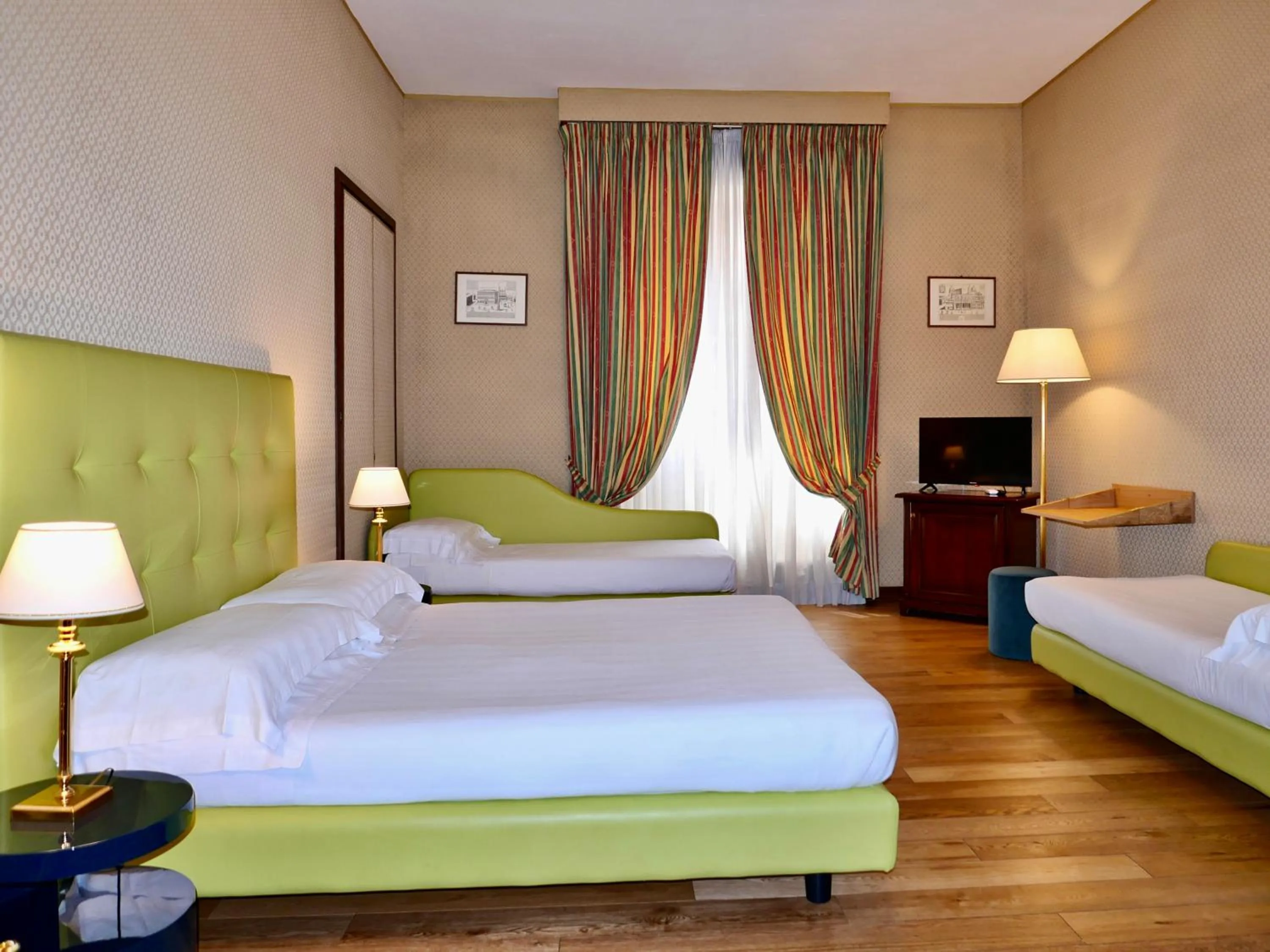 Bed in Hotel Oceania