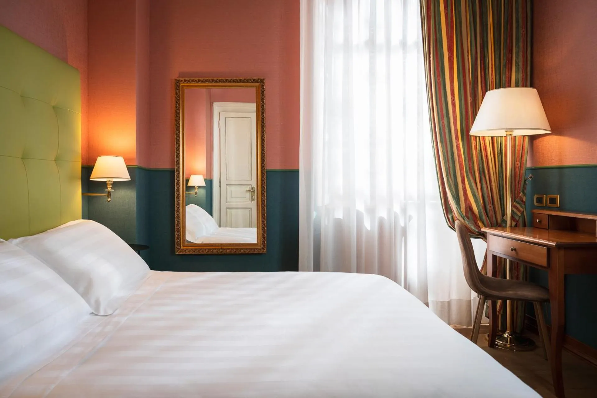 Bed in Hotel Oceania