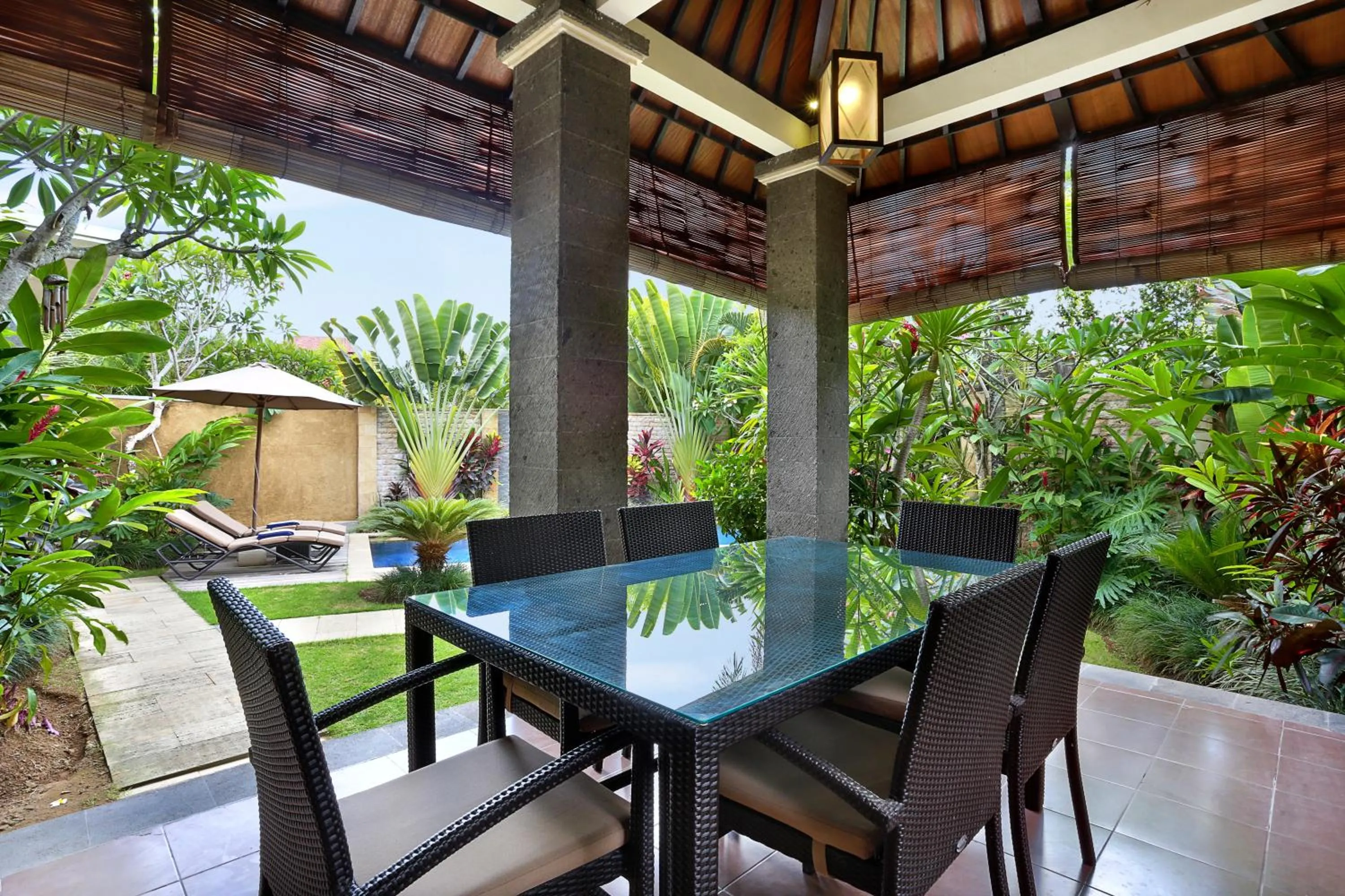 Kitchen or kitchenette in Askara Villa