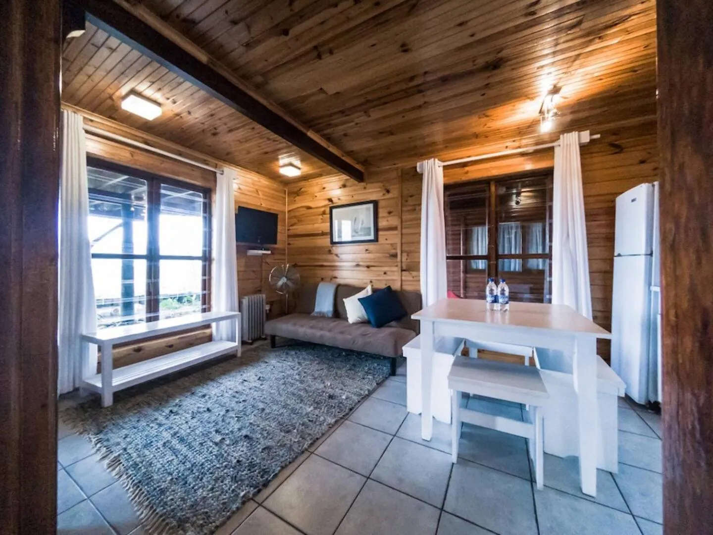 Kitchen or kitchenette in Oyster Creek Lodge