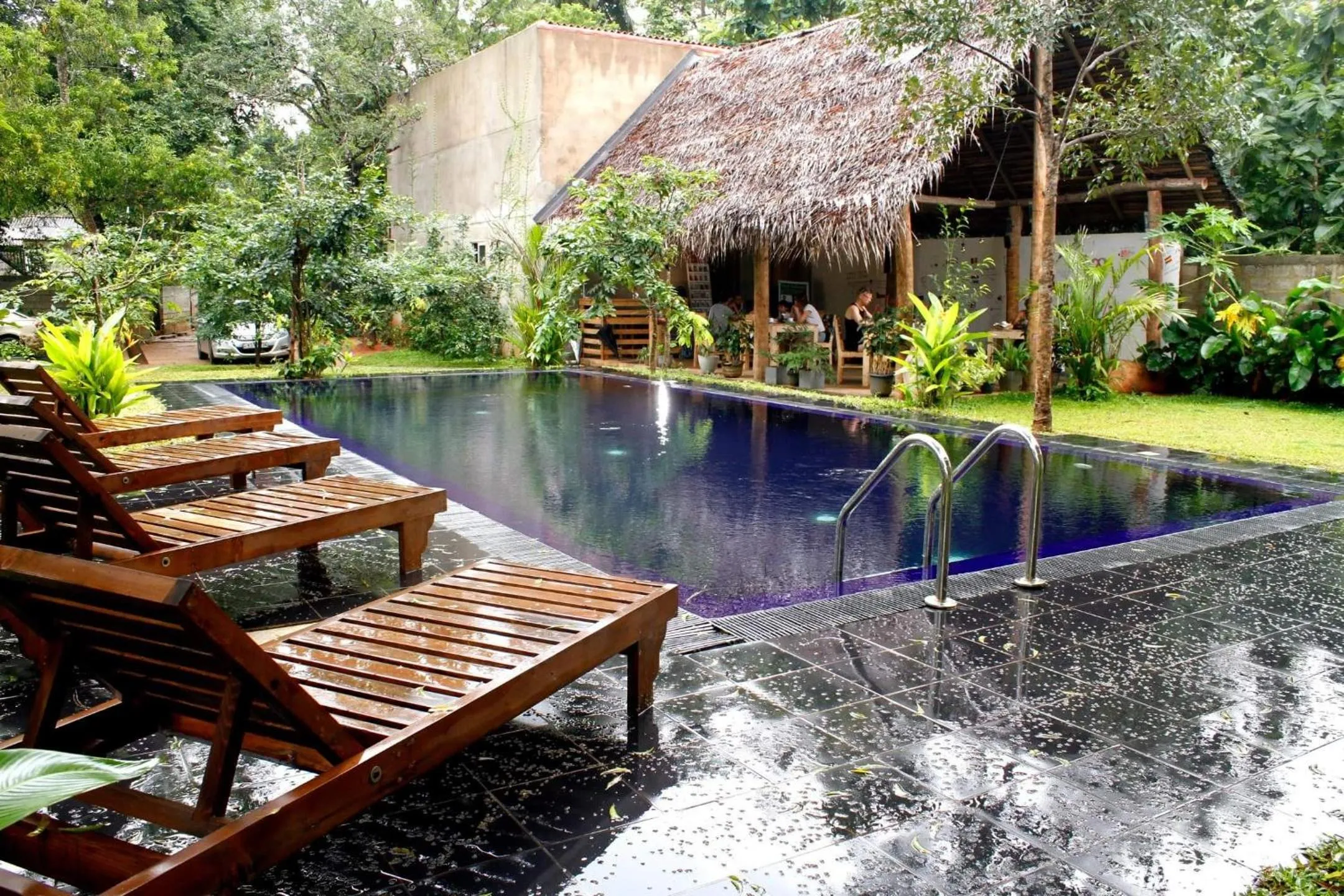 Pool view in il Frangipane