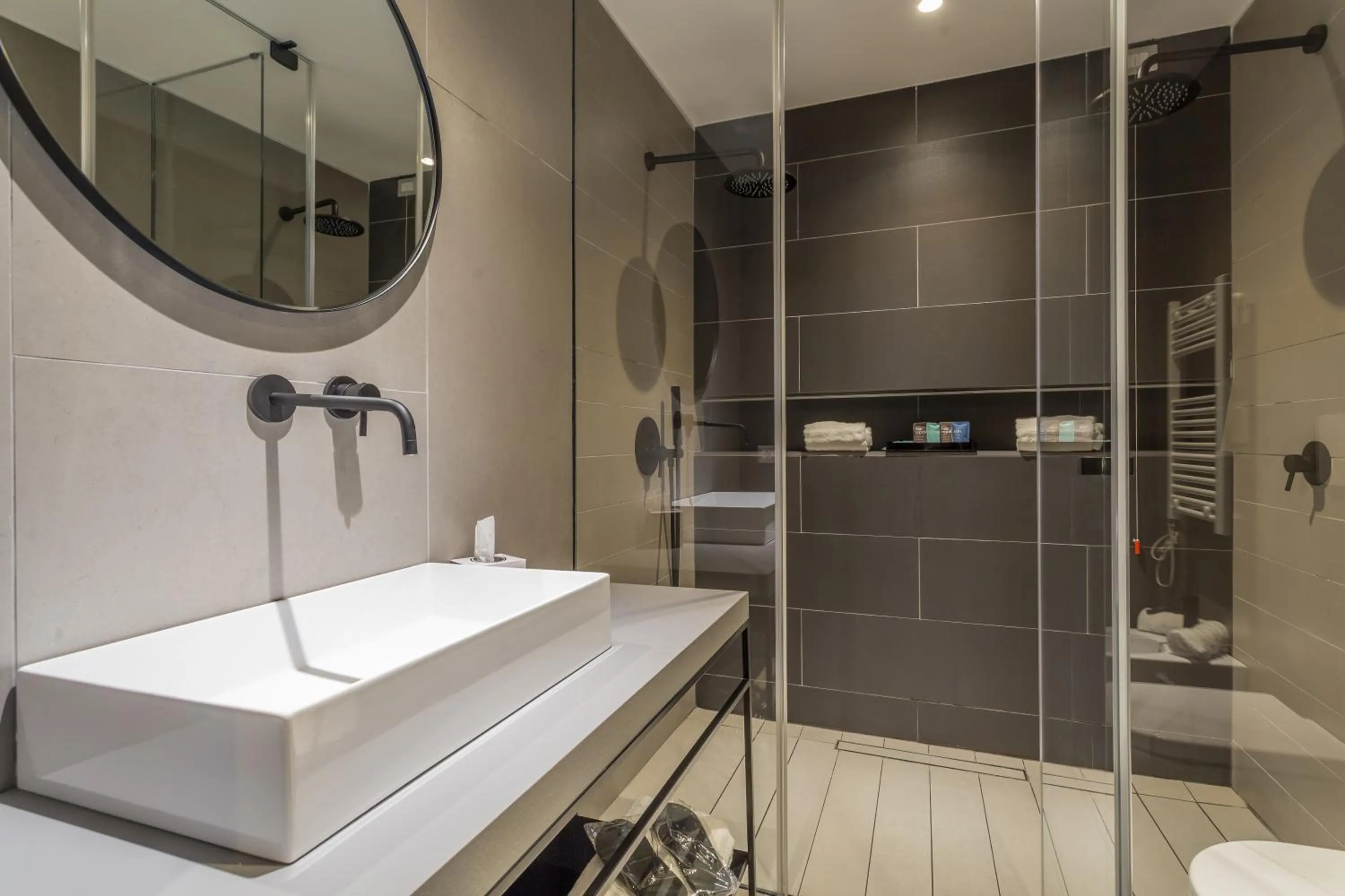 Toilet in Fauno Urban Resort