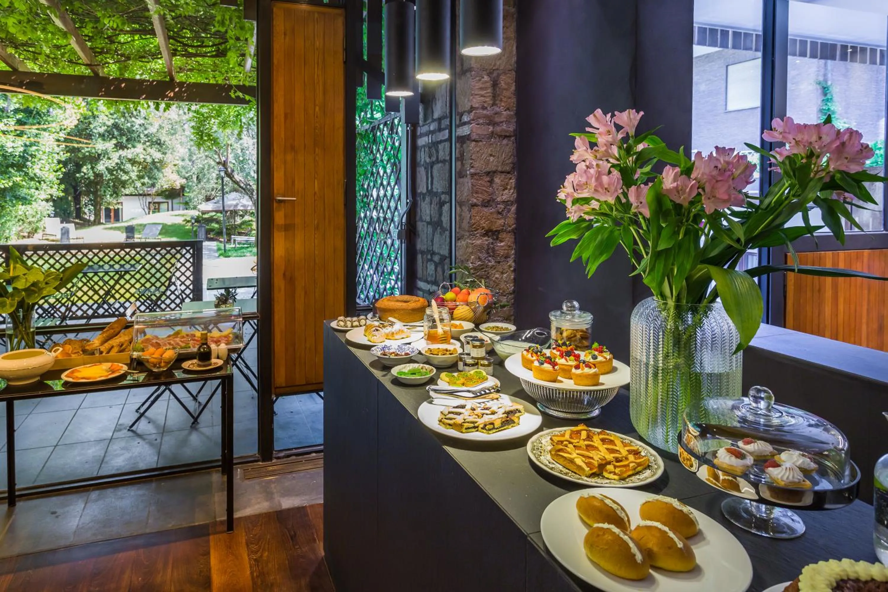 Breakfast in Fauno Urban Resort