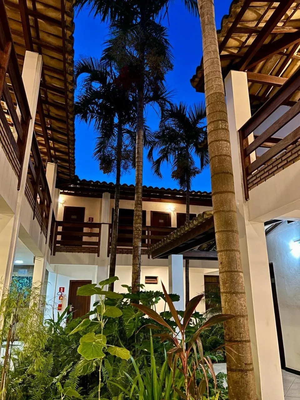 Property building in Hotel Encantos de Itaperapuã