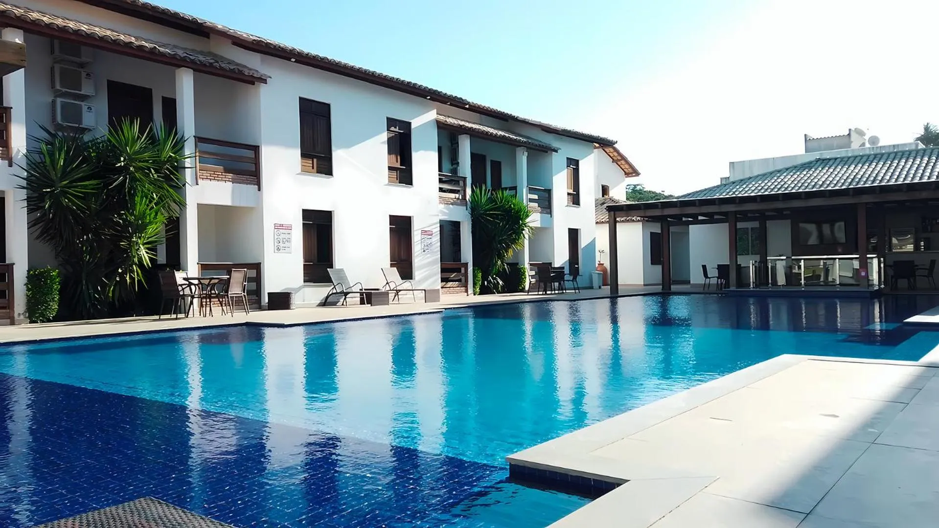 Pool view in Hotel Encantos de Itaperapuã