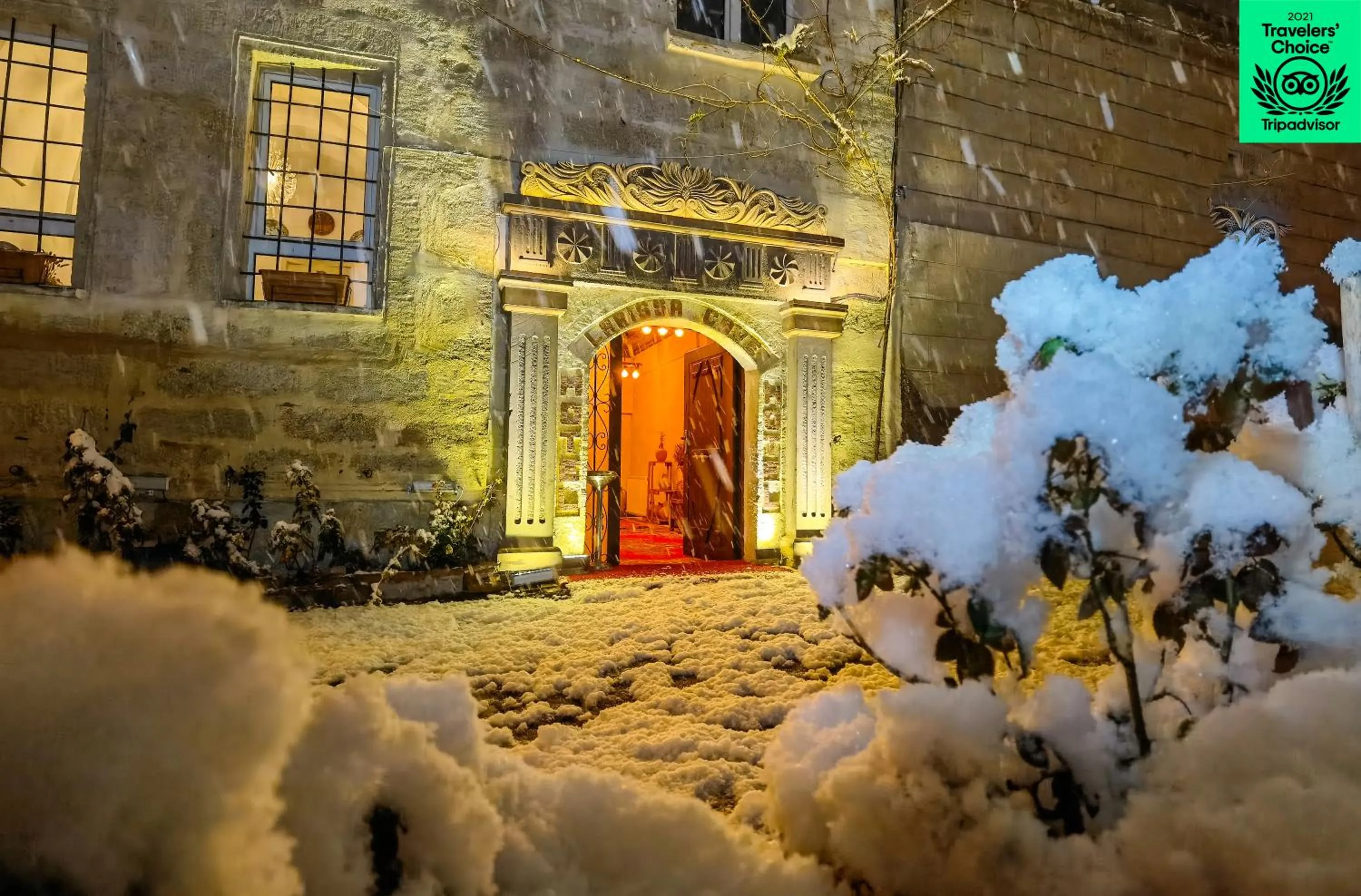 Facade/entrance in Larissa Cave Hotel