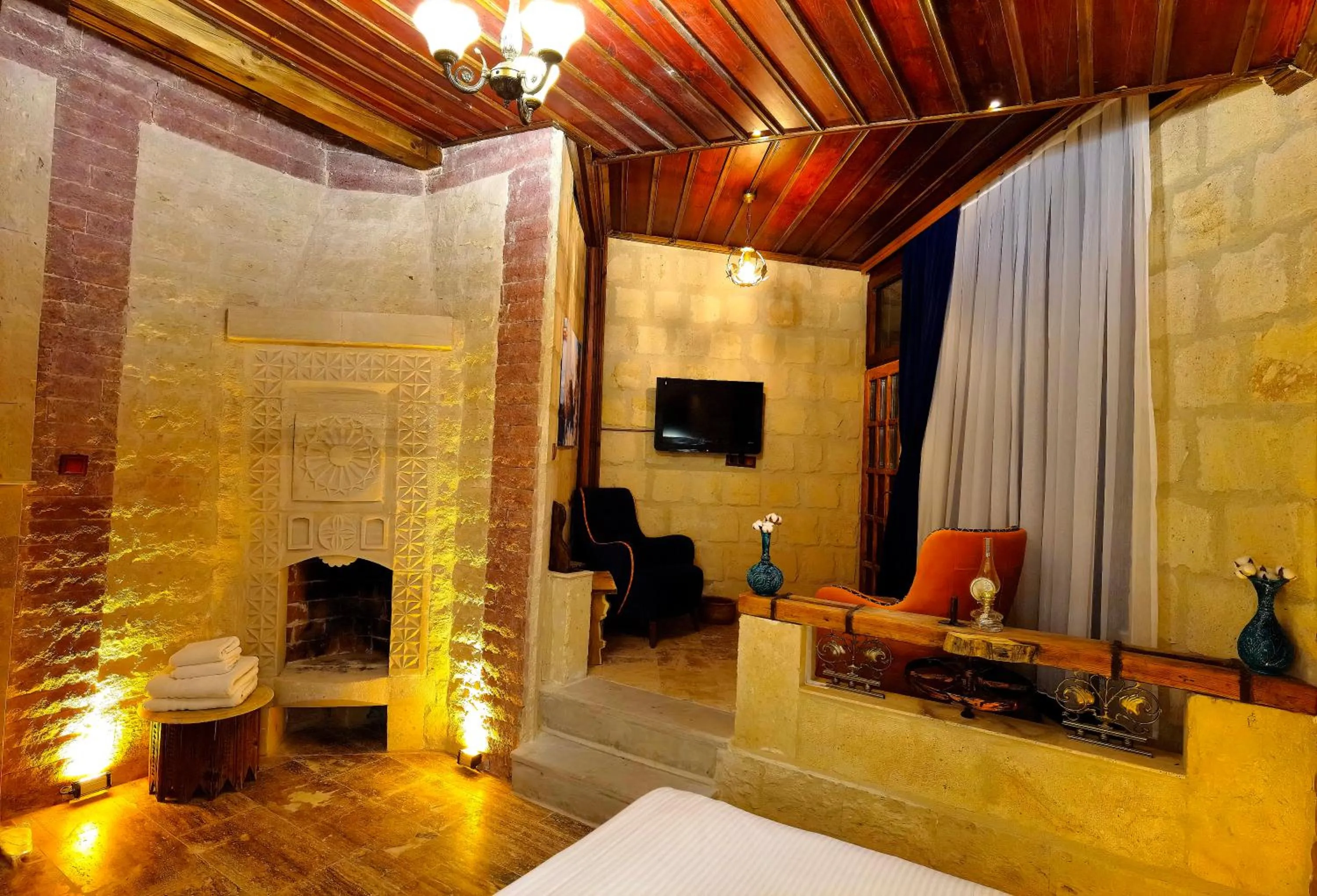 Living room in Larissa Cave Hotel