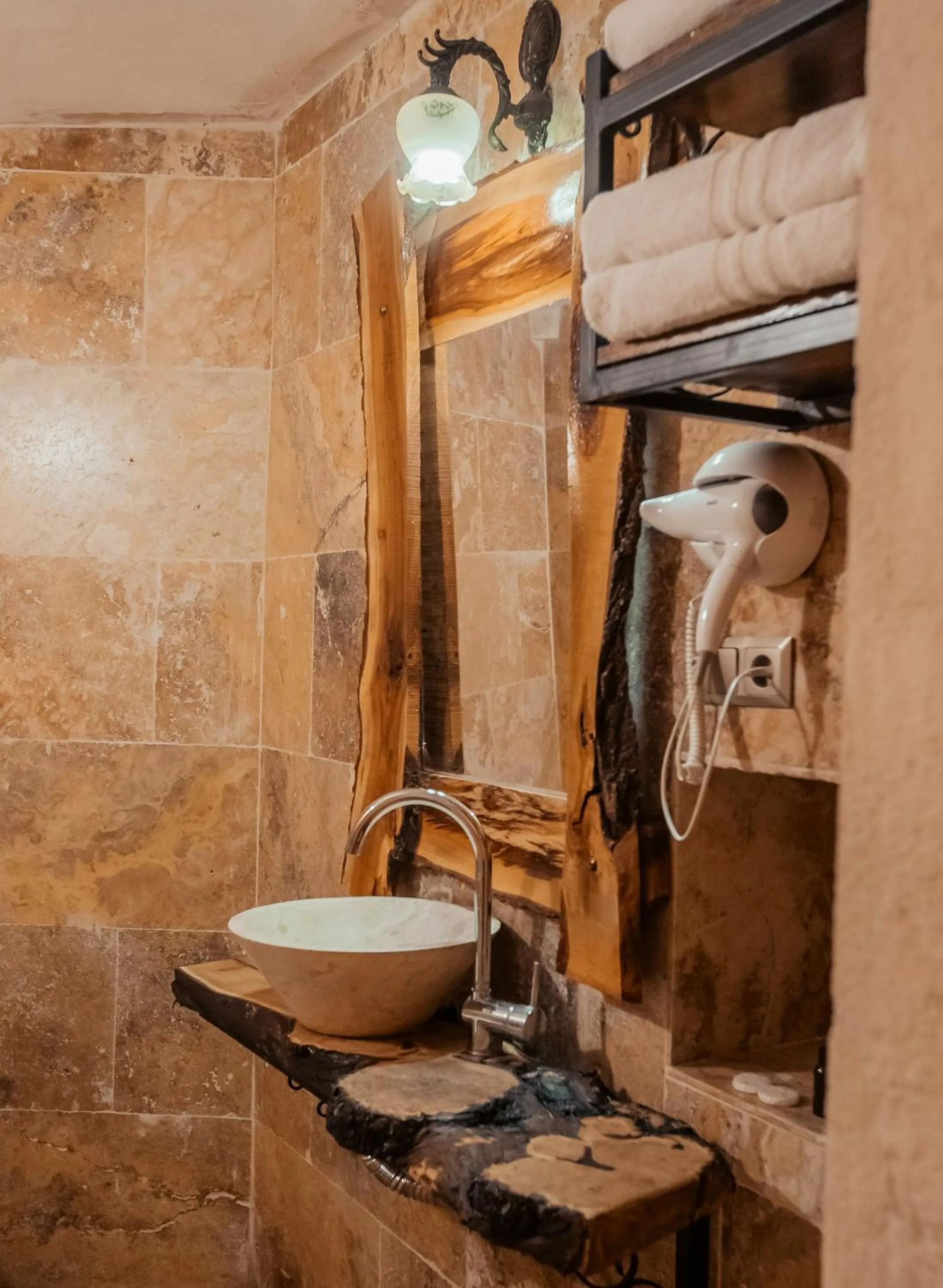 Bathroom in Larissa Cave Hotel