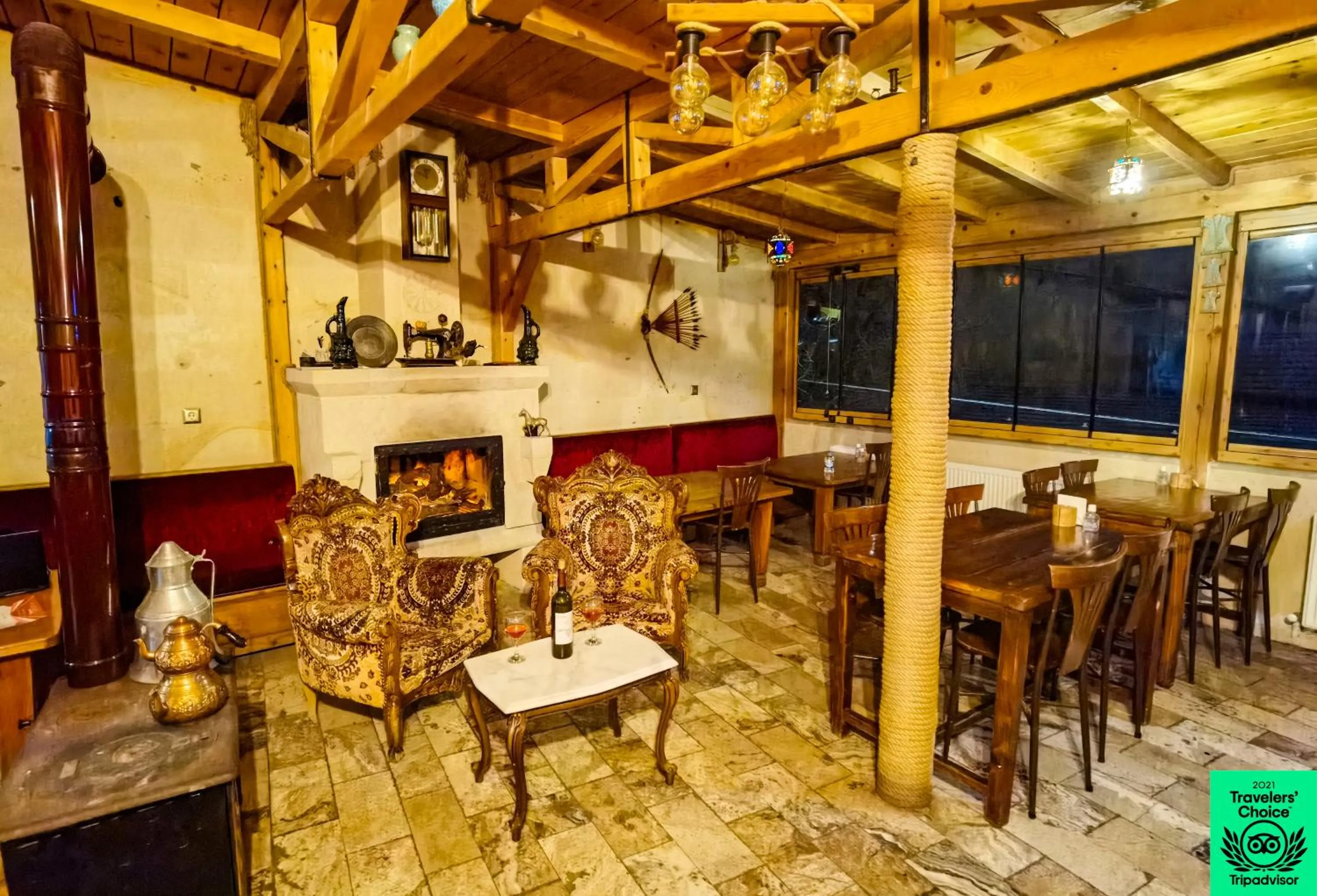 Restaurant/places to eat in Larissa Cave Hotel