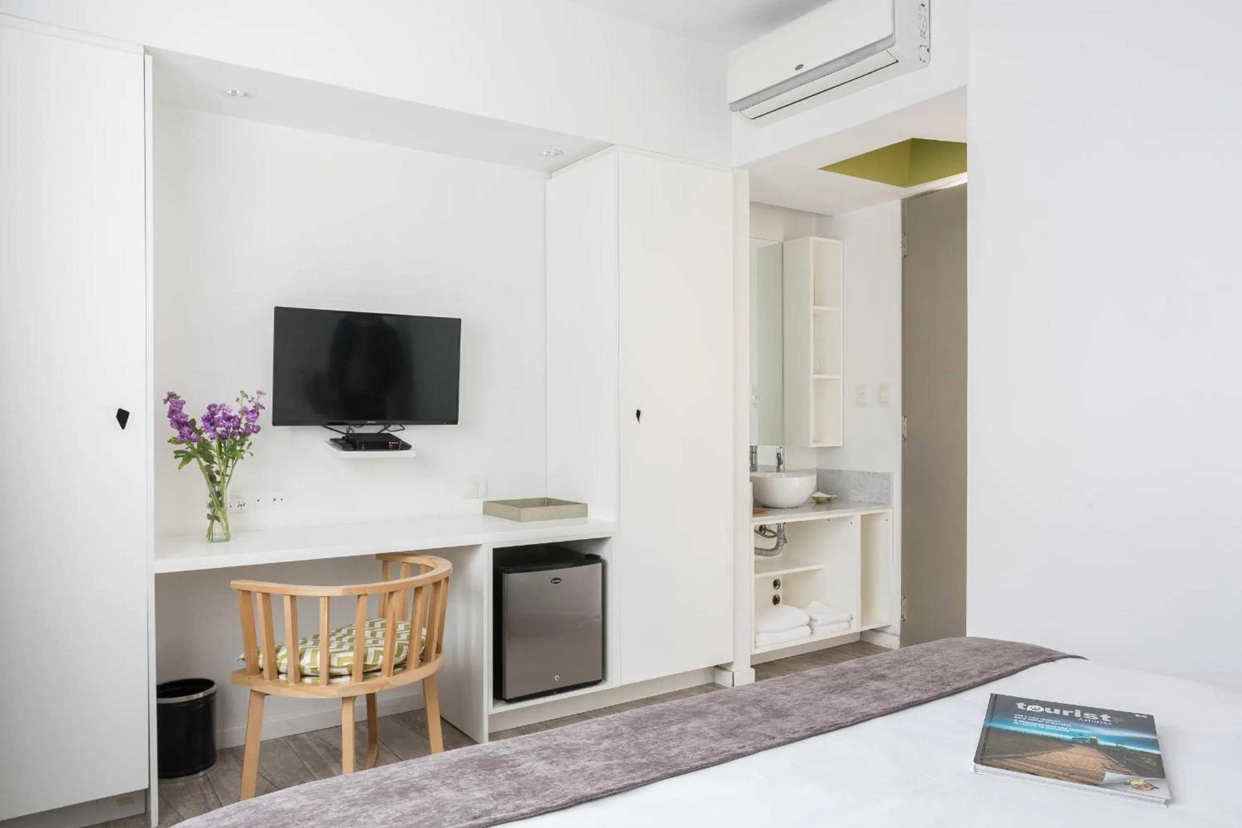 Photo of the whole room in Hotel BA Jardines Palermo